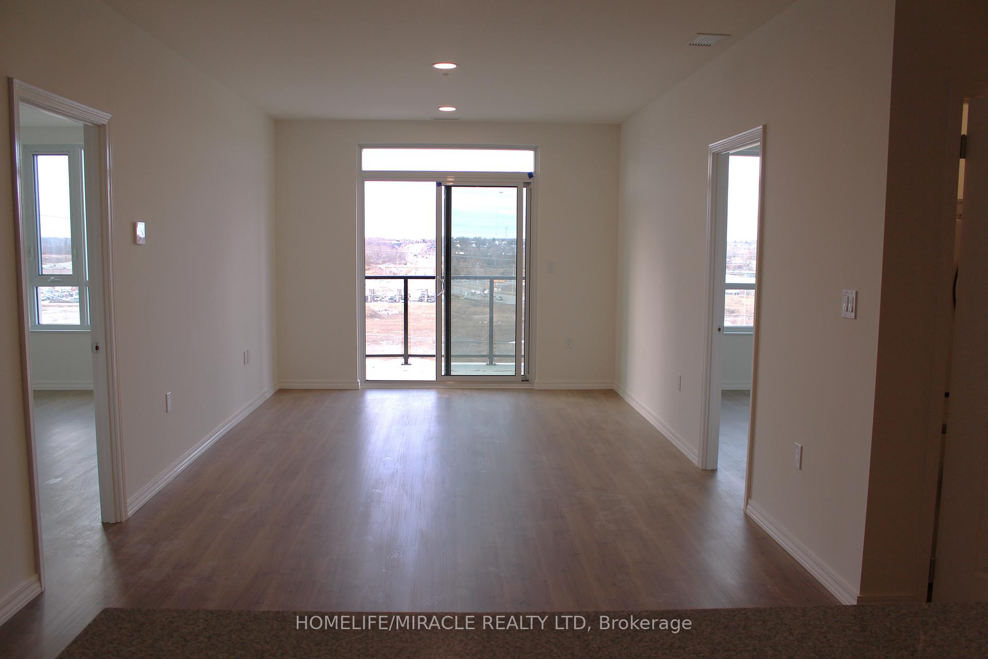 Photo 4 of Unit 613, 1098 Paisley Road, Guelph, Willow West/Sugarbush/West Acres — HOMEH