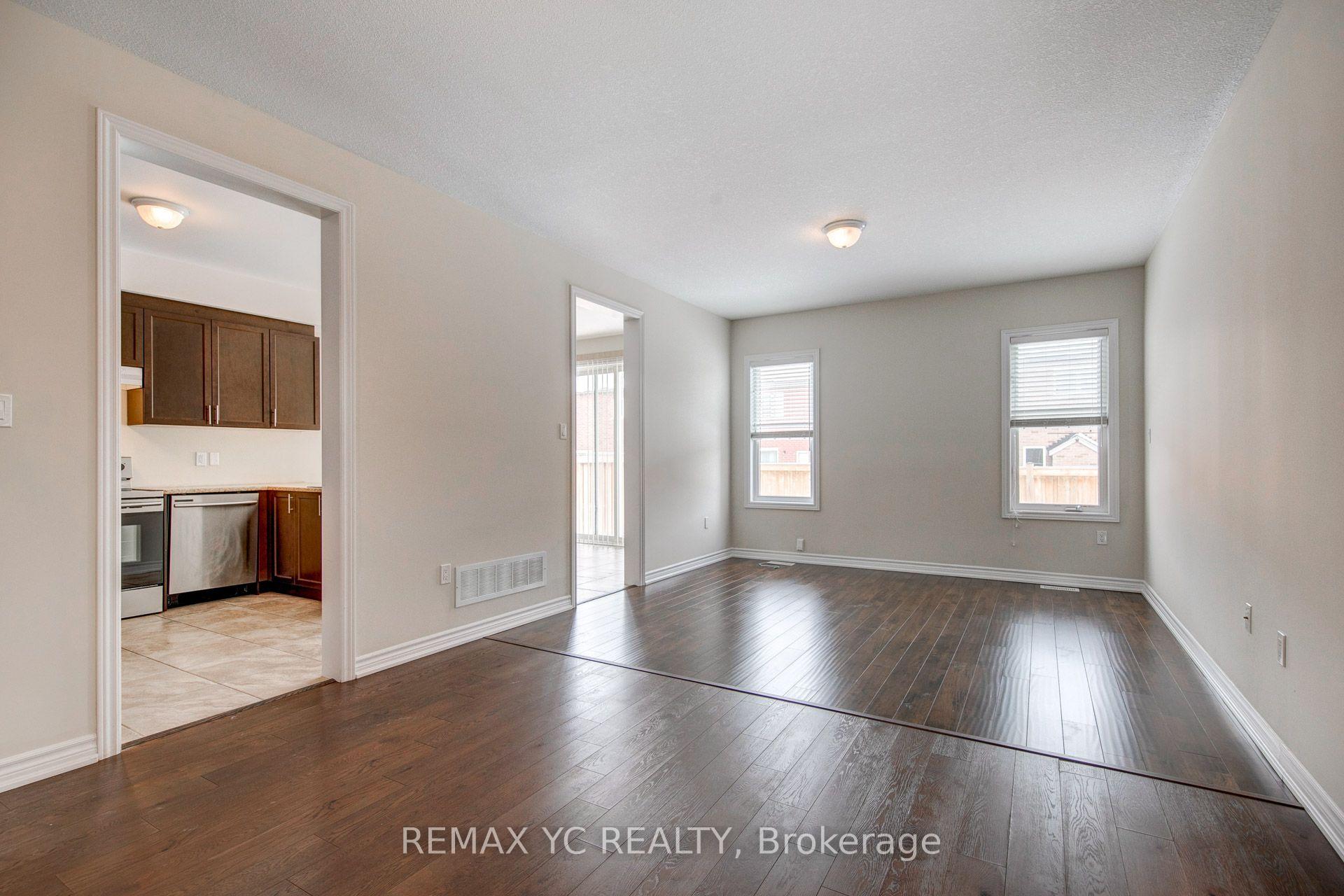 Photo 7 of 56 Walker Boulevard, New Tecumseth, Alliston — HOMEH