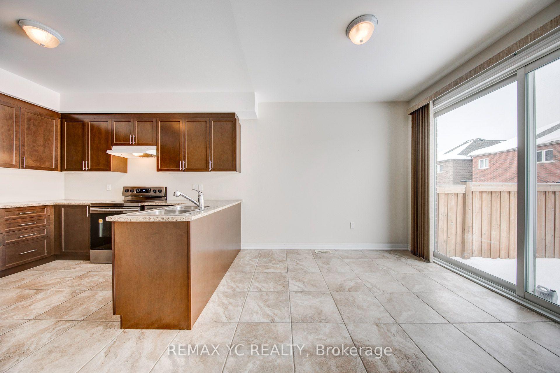 Photo 15 of 56 Walker Boulevard, New Tecumseth, Alliston — HOMEH