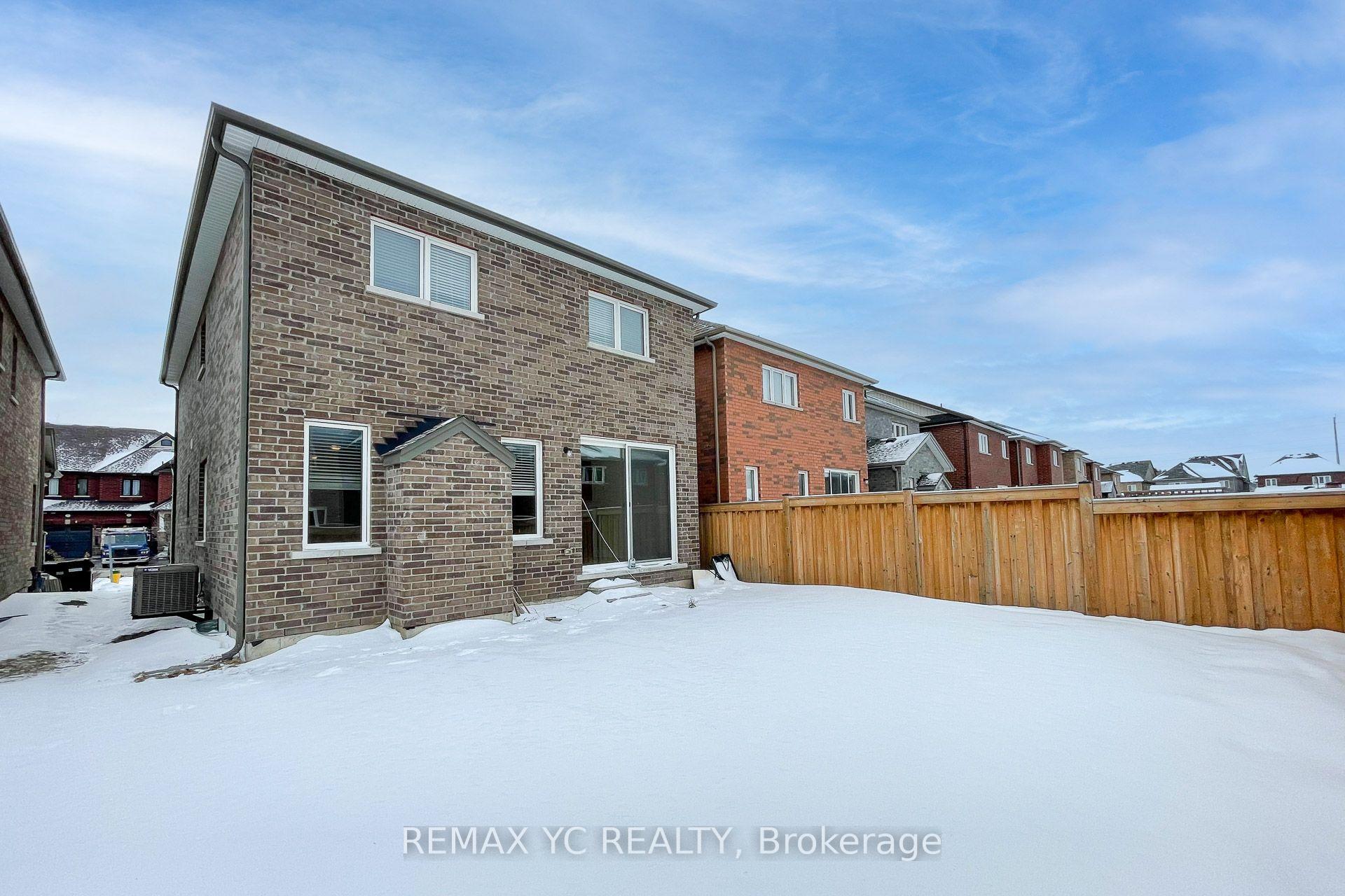 Photo 34 of 56 Walker Boulevard, New Tecumseth, Alliston — HOMEH