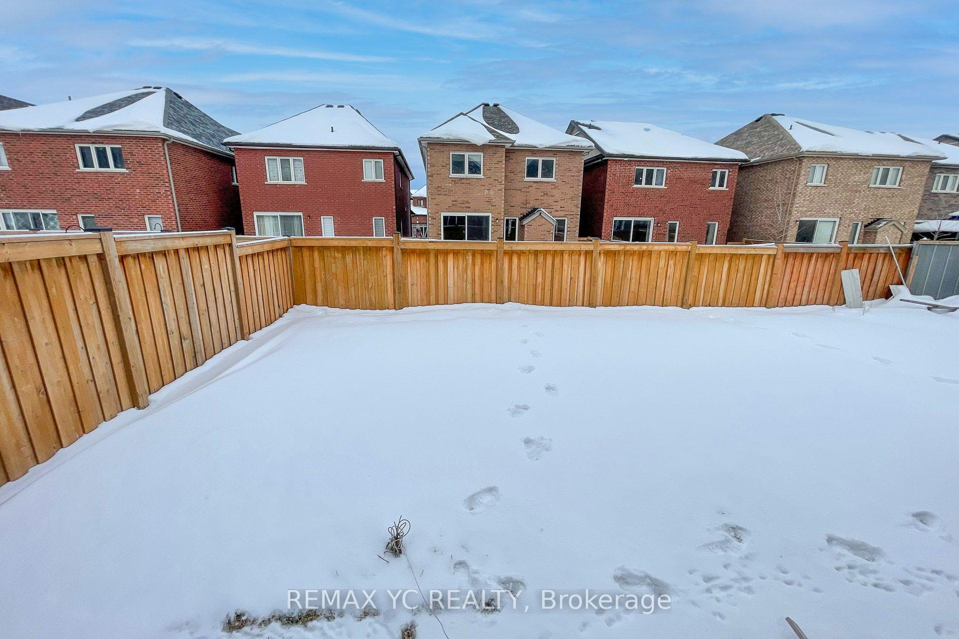 Photo 40 of 56 Walker Boulevard, New Tecumseth, Alliston — HOMEH