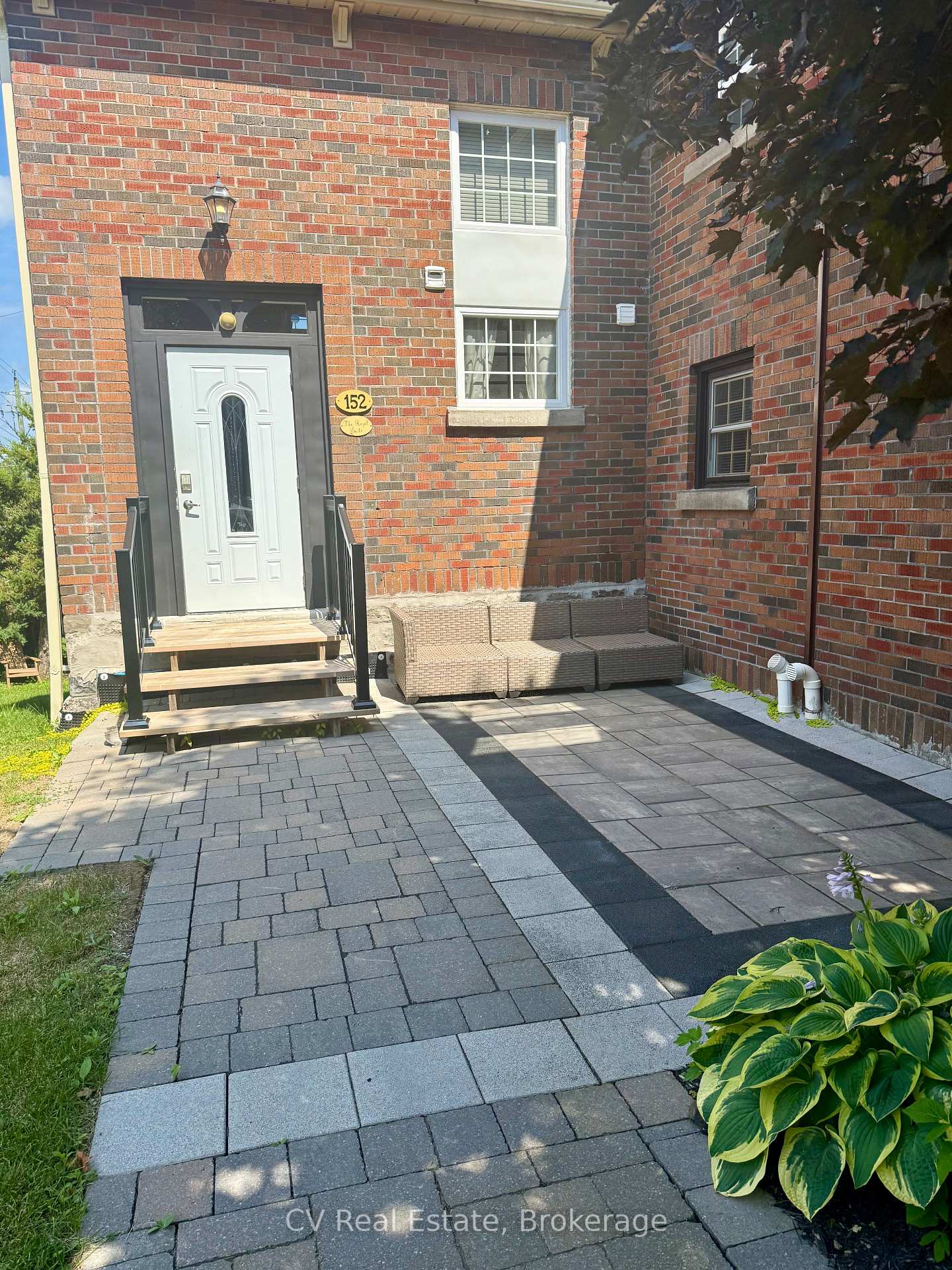 Photo 2 of Unit 152, 2 Mahaffy Court, Bracebridge — HOMEH
