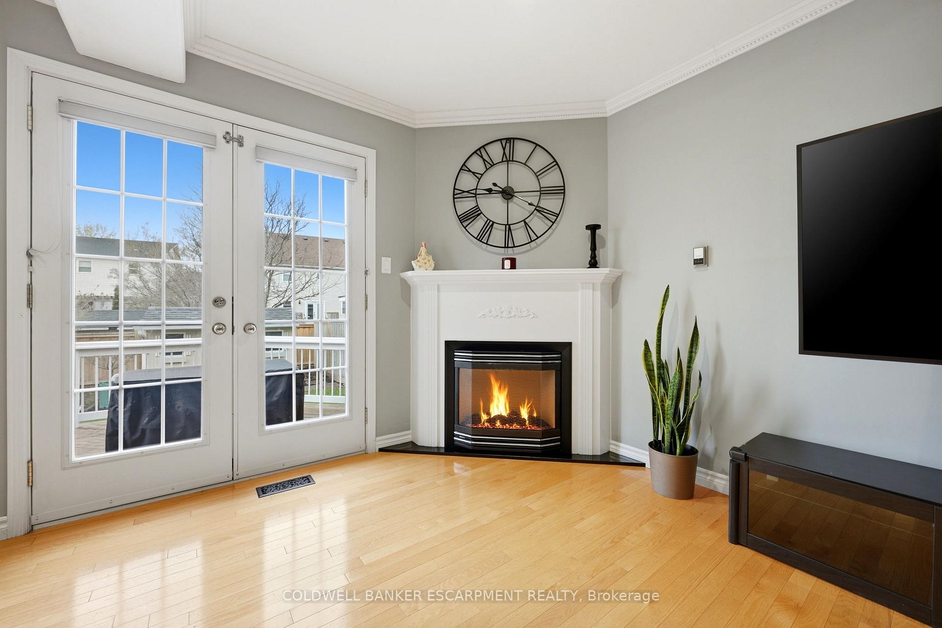 Photo 14 of 58 Dairy Drive, Halton Hills, Acton — HOMEH