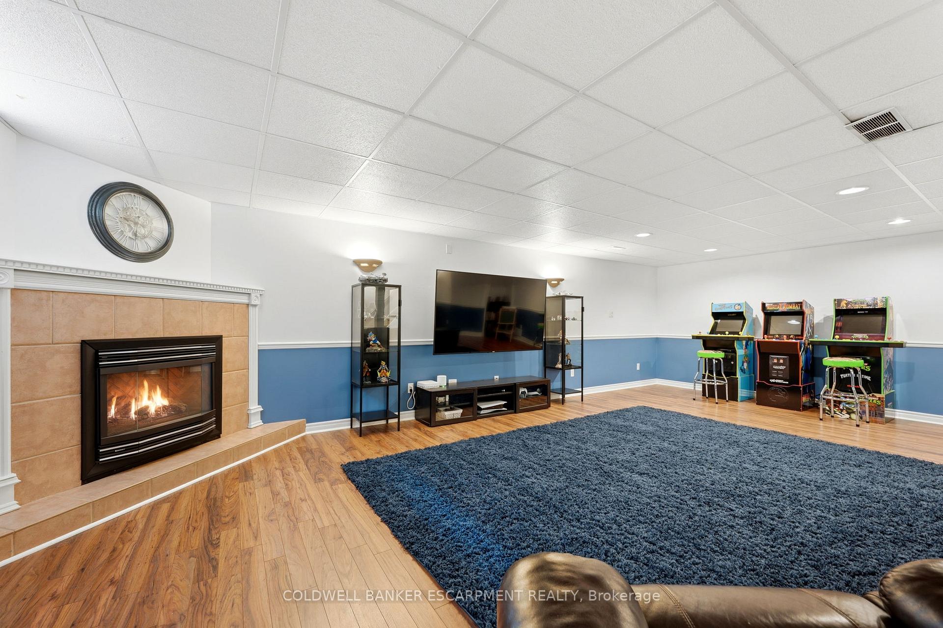 Photo 31 of 58 Dairy Drive, Halton Hills, Acton — HOMEH
