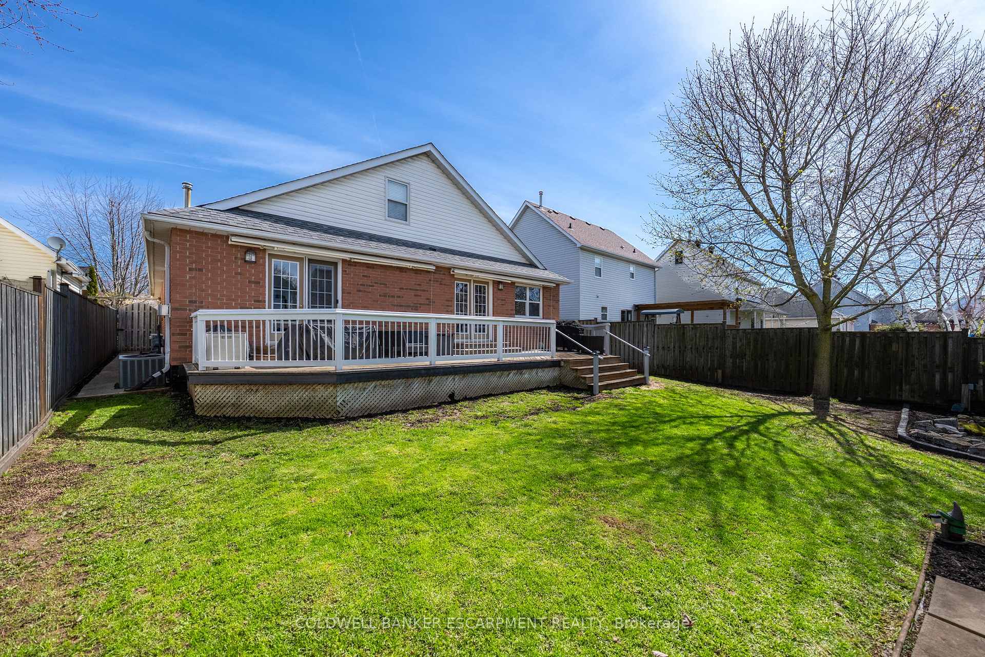Photo 38 of 58 Dairy Drive, Halton Hills, Acton — HOMEH