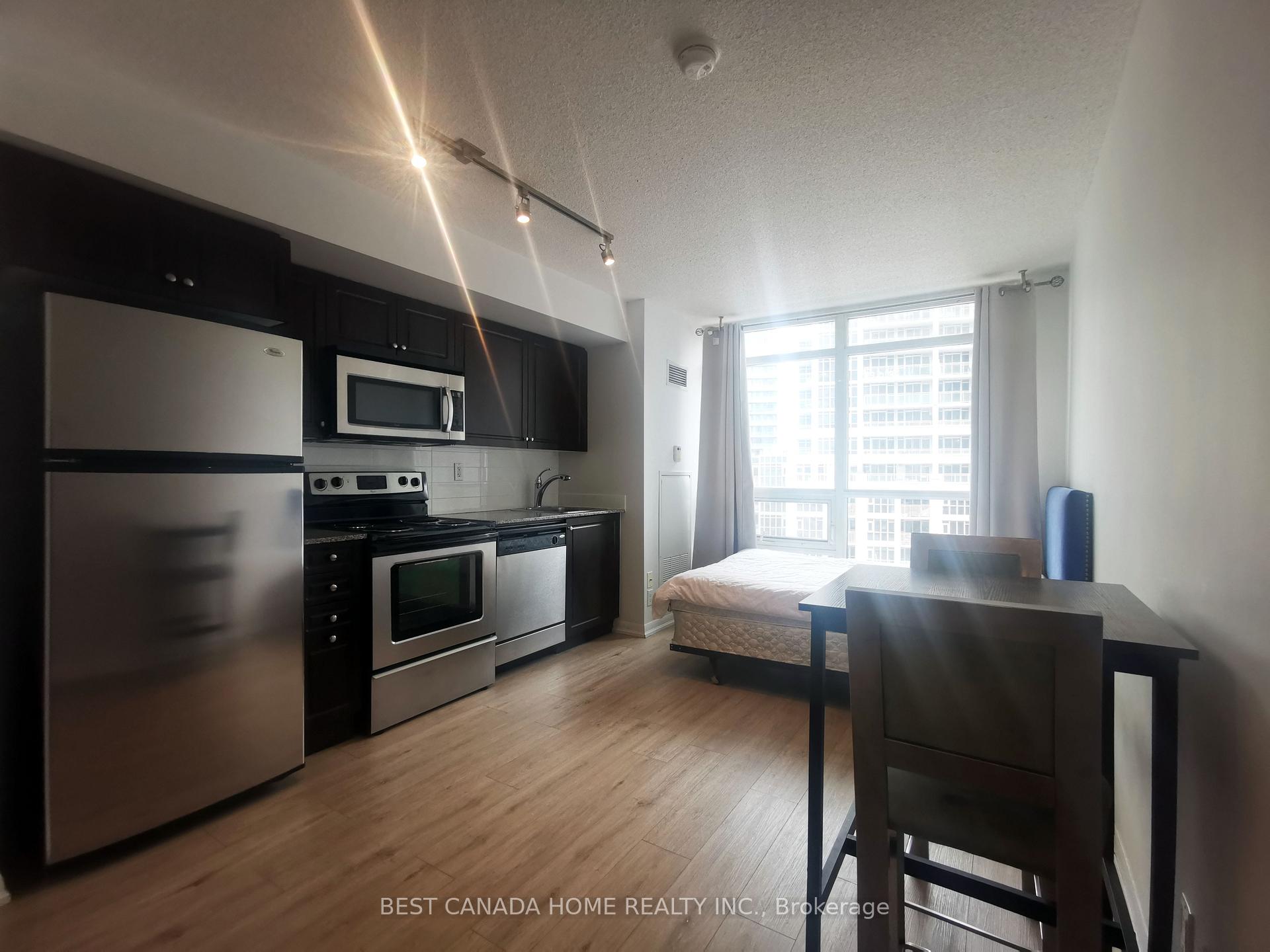 Photo 3 of Unit 675, 209 Fort York Boulevard, Toronto, Niagara — HOMEH