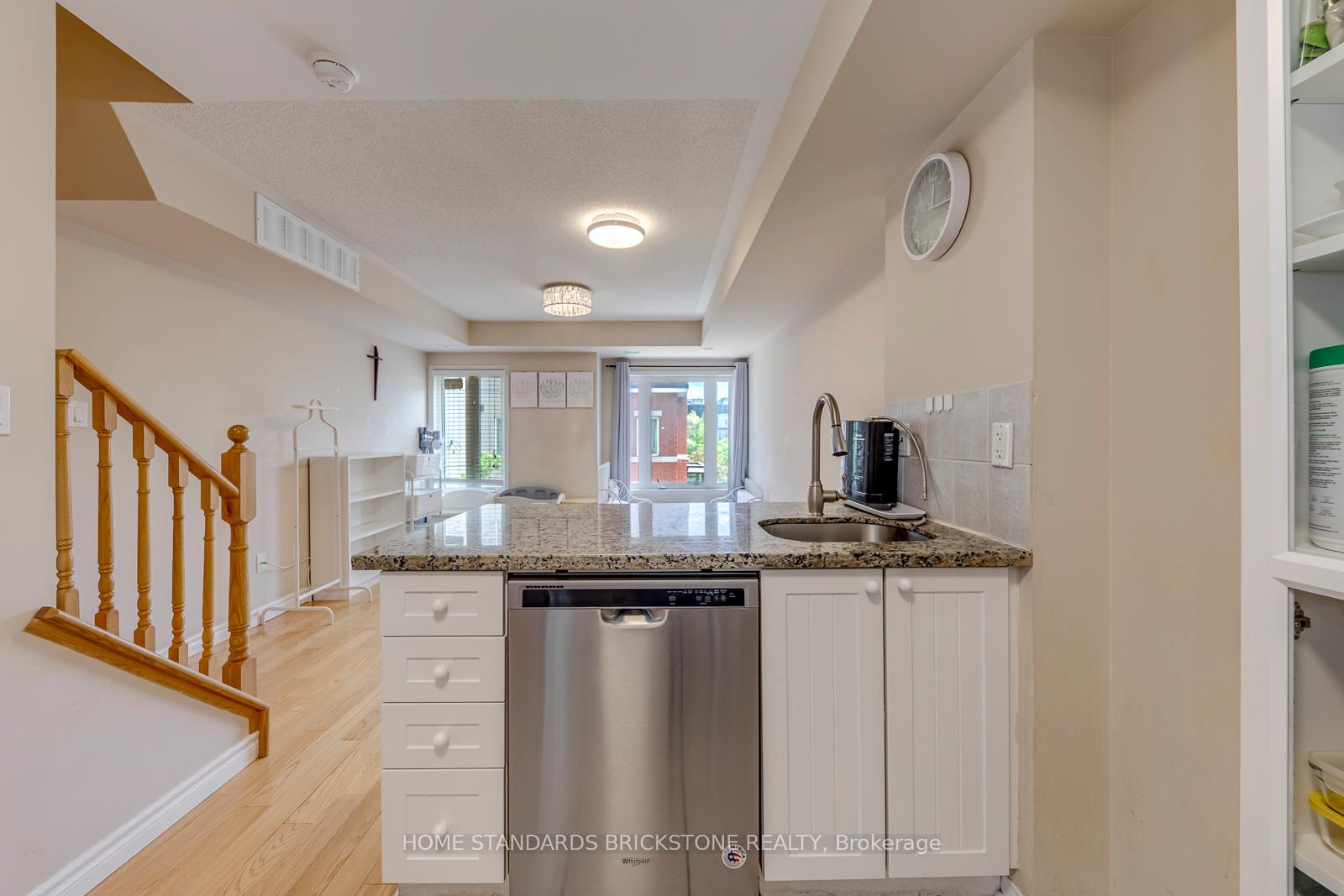 Photo 2 of Unit 291, 306 John Street, Markham, Aileen-Willowbrook — HOMEH