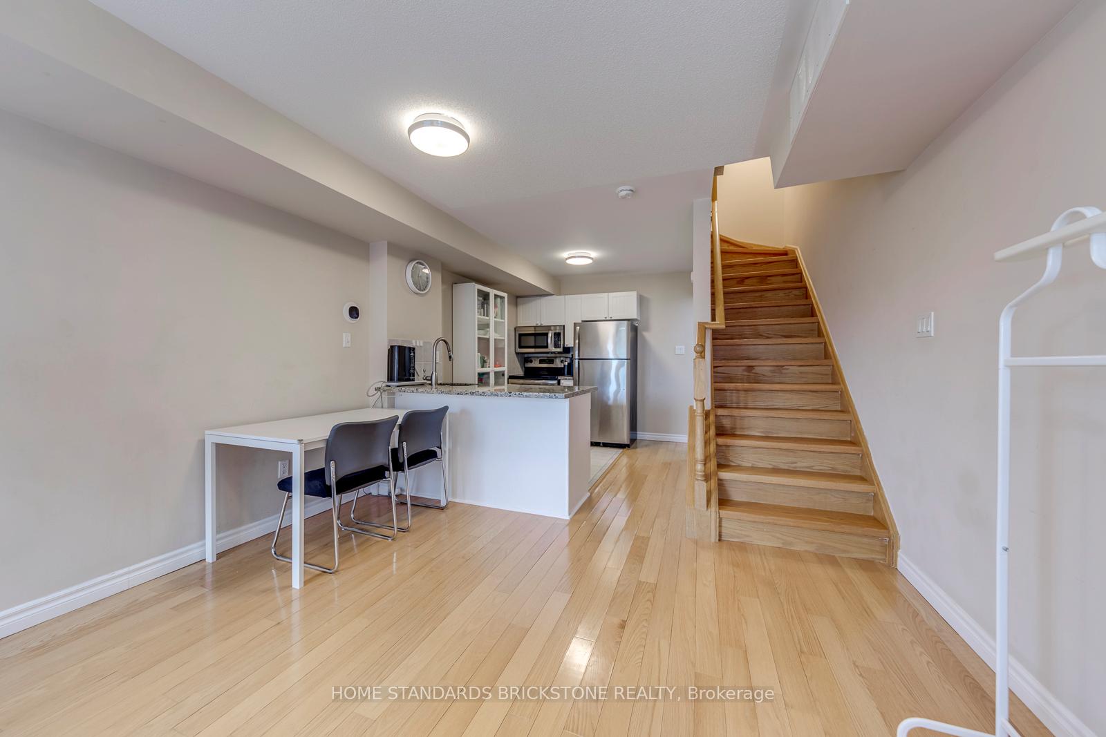 Photo 8 of Unit 291, 306 John Street, Markham, Aileen-Willowbrook — HOMEH