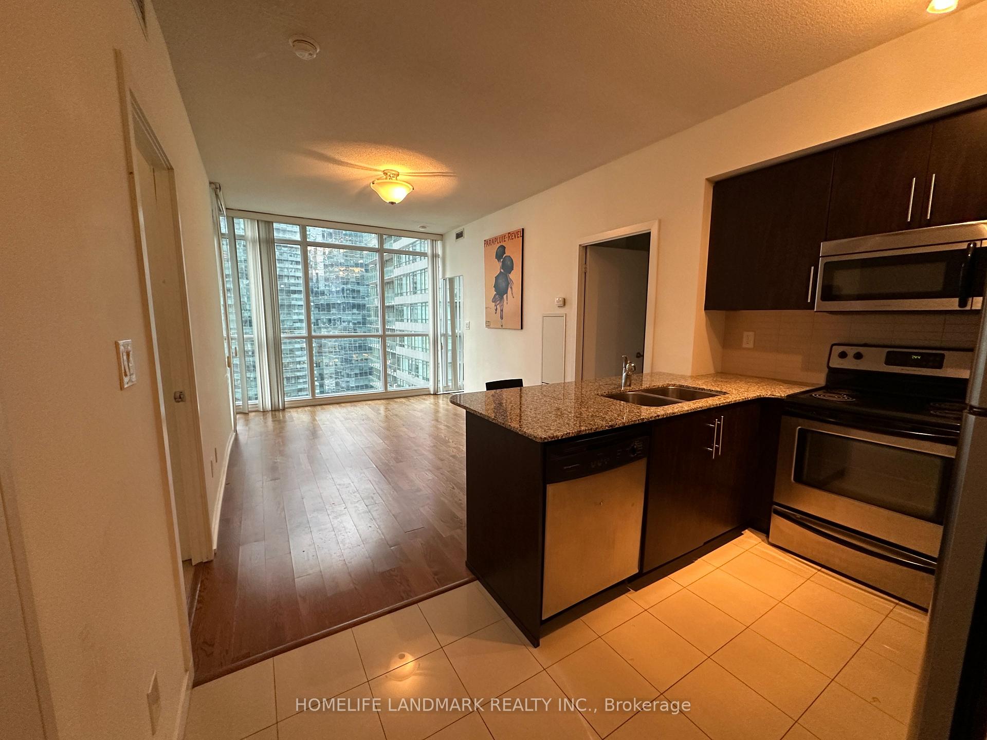 Photo 4 of Unit 2701, 65 Bremner Boulevard, Toronto, Waterfront Communities — HOMEH