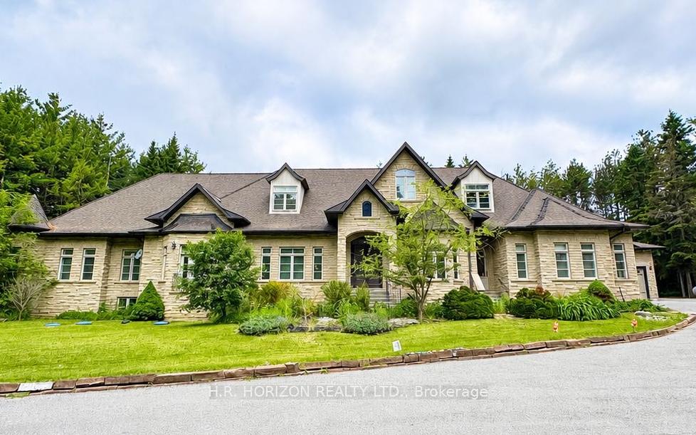 Photo 2 of 13045 Jane Street, King, King City — HOMEH