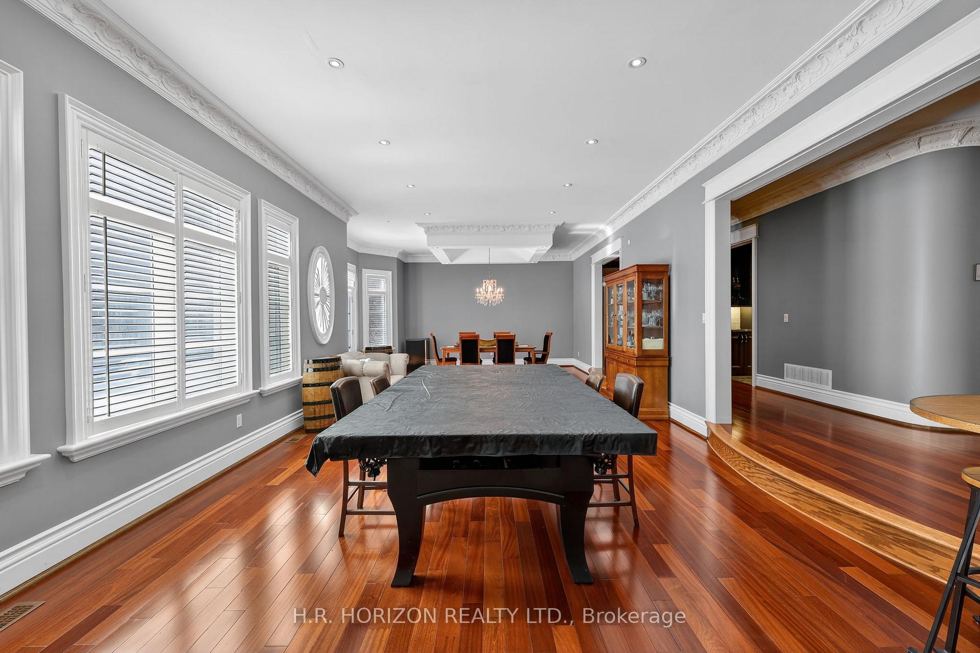 Photo 10 of 13045 Jane Street, King, King City — HOMEH