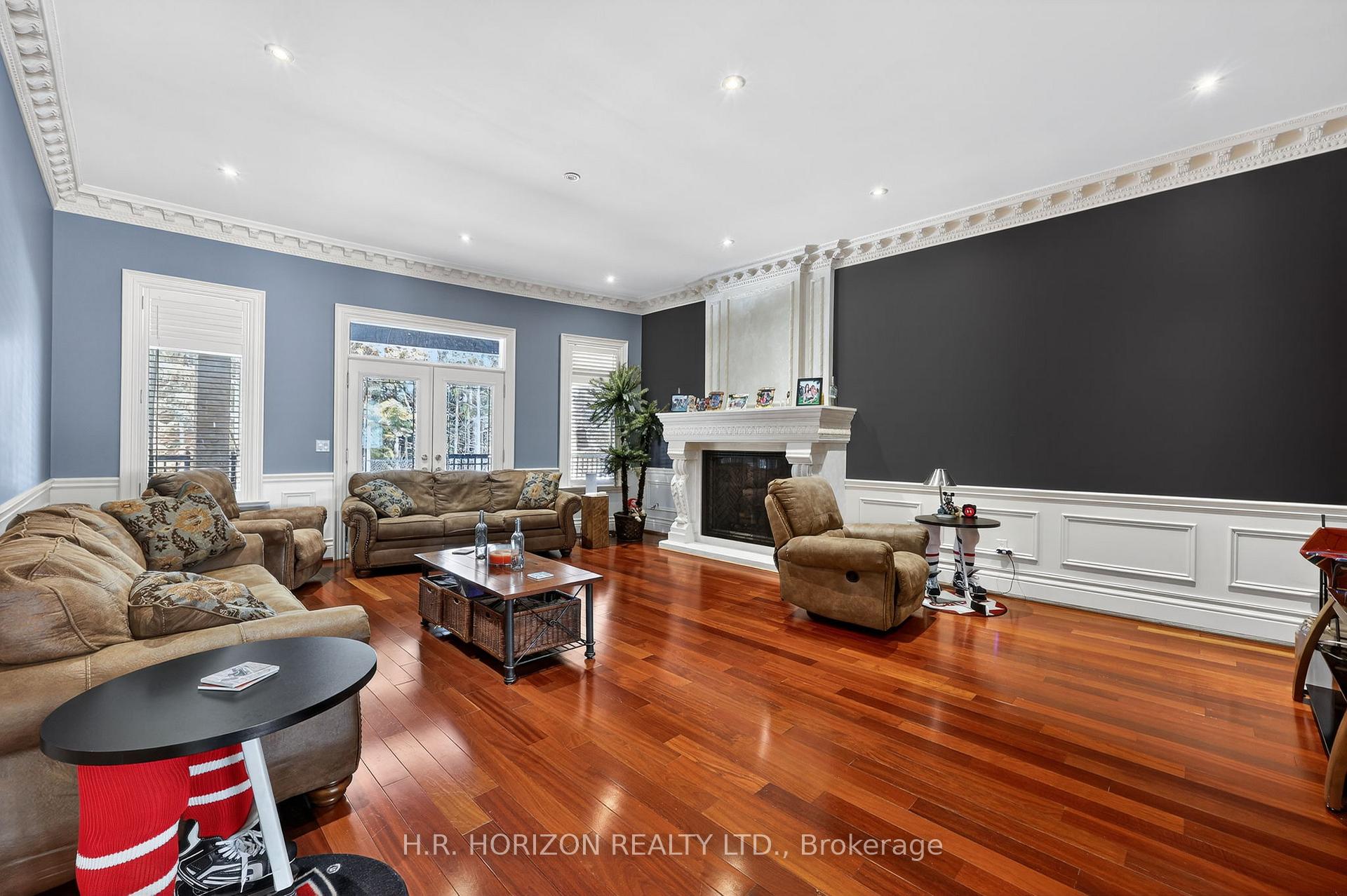 Photo 12 of 13045 Jane Street, King, King City — HOMEH