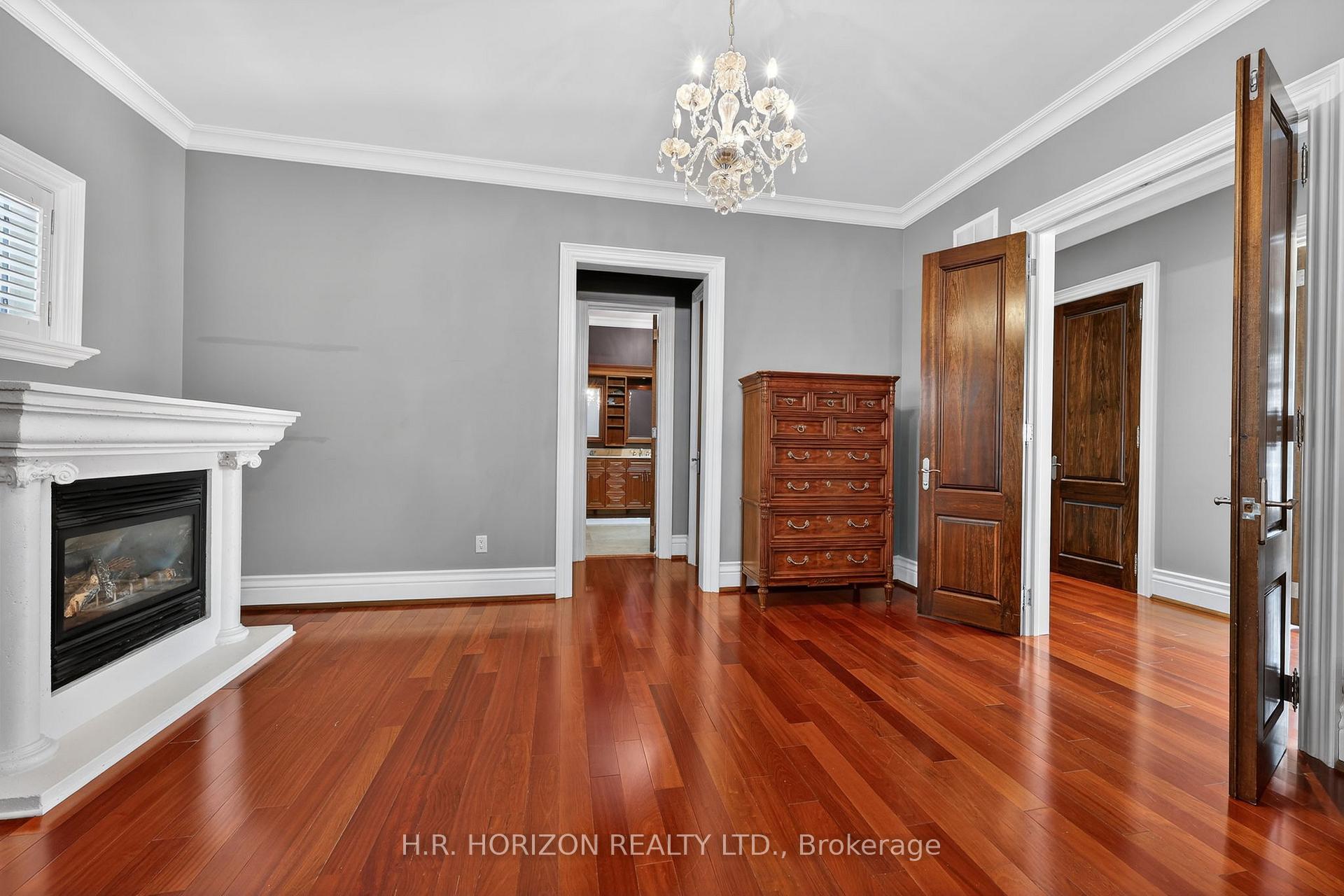 Photo 23 of 13045 Jane Street, King, King City — HOMEH