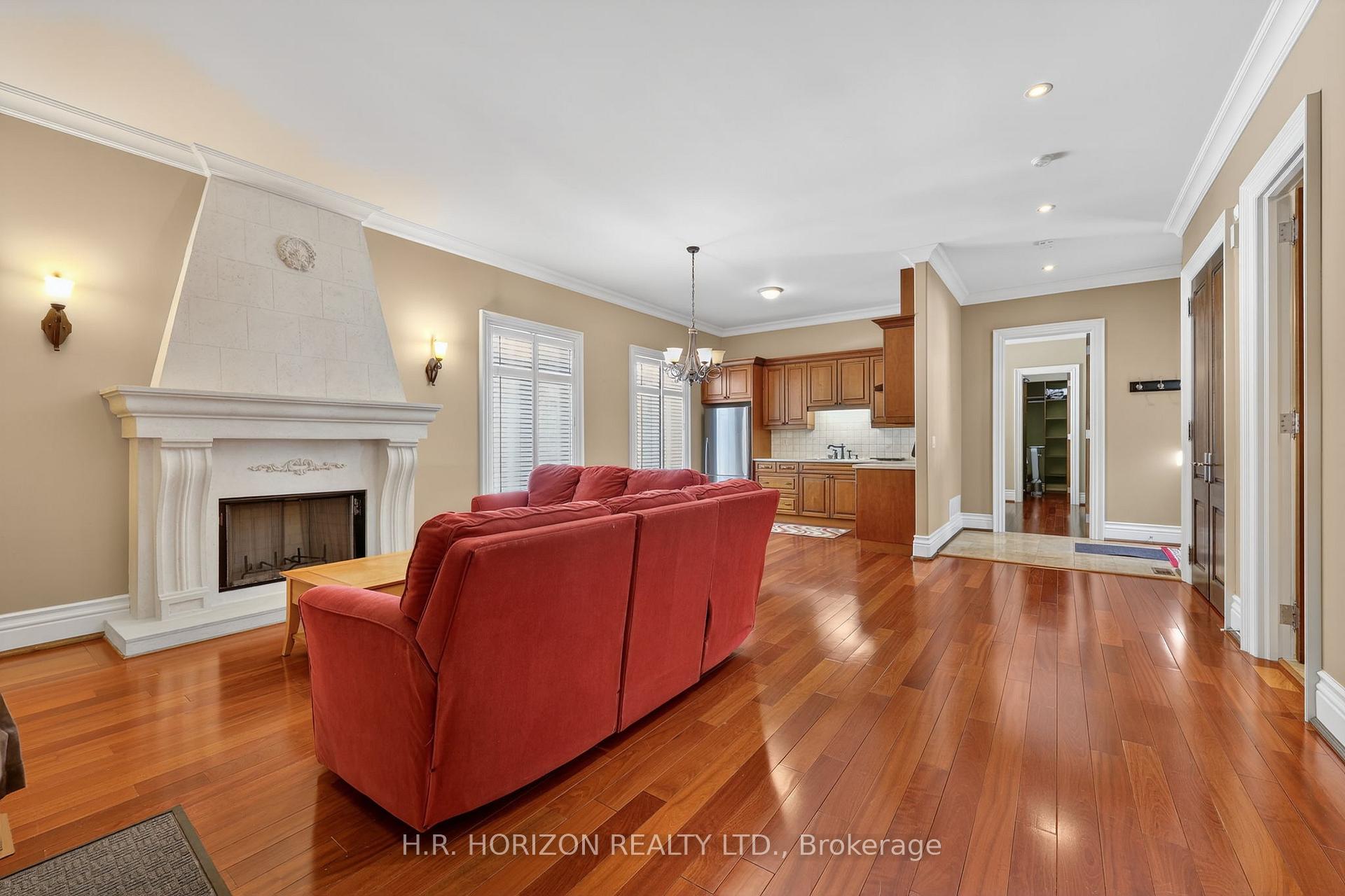 Photo 31 of 13045 Jane Street, King, King City — HOMEH