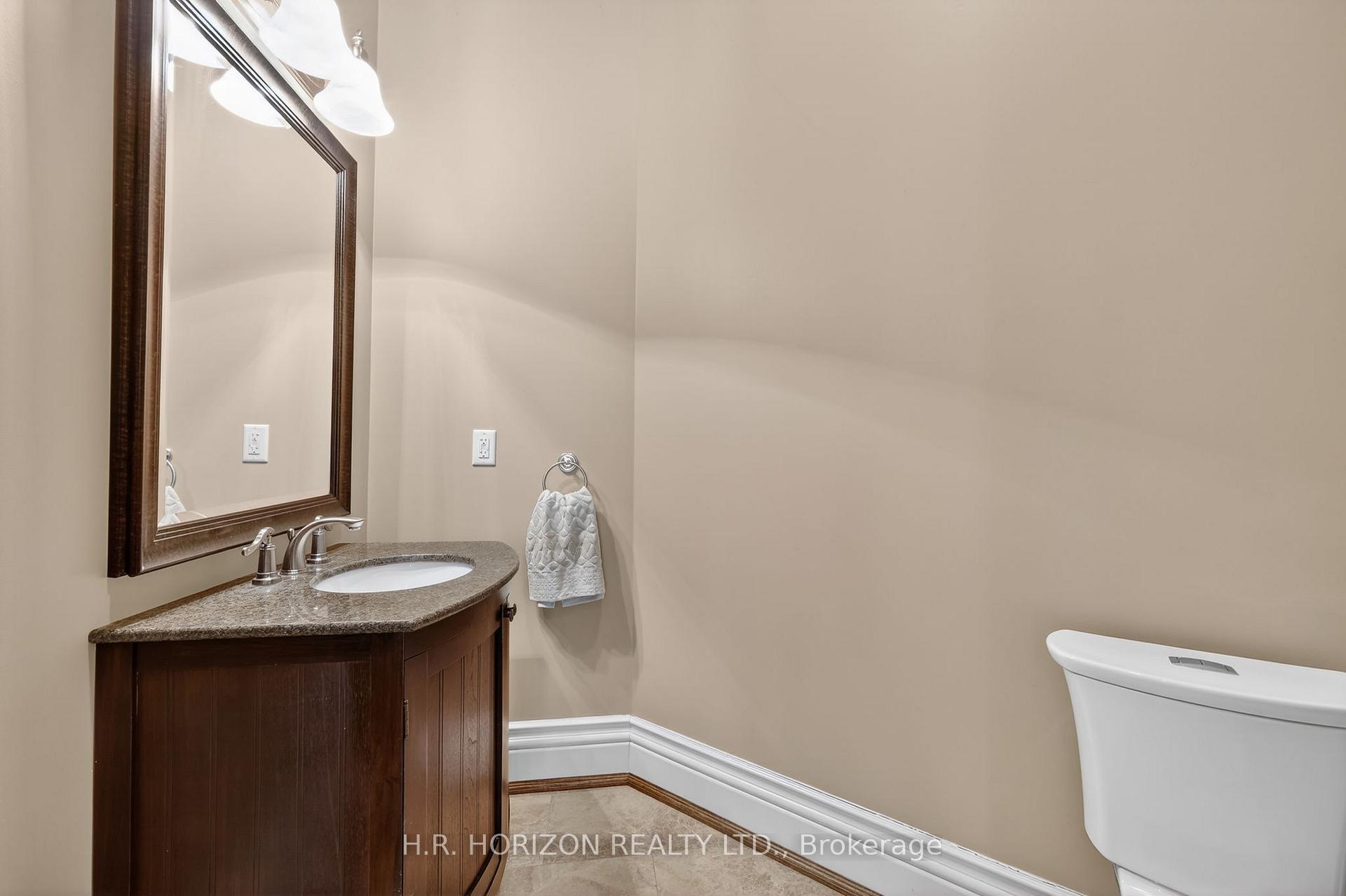 Photo 33 of 13045 Jane Street, King, King City — HOMEH