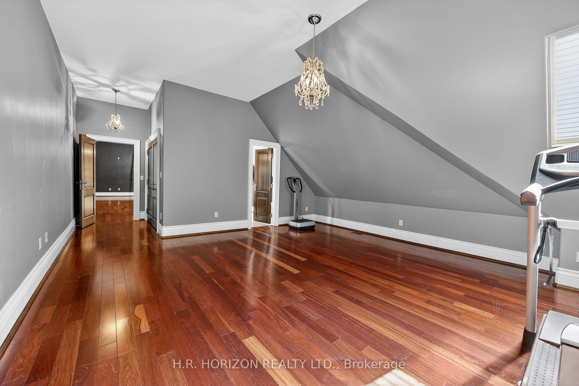 Photo 39 of 13045 Jane Street, King, King City — HOMEH