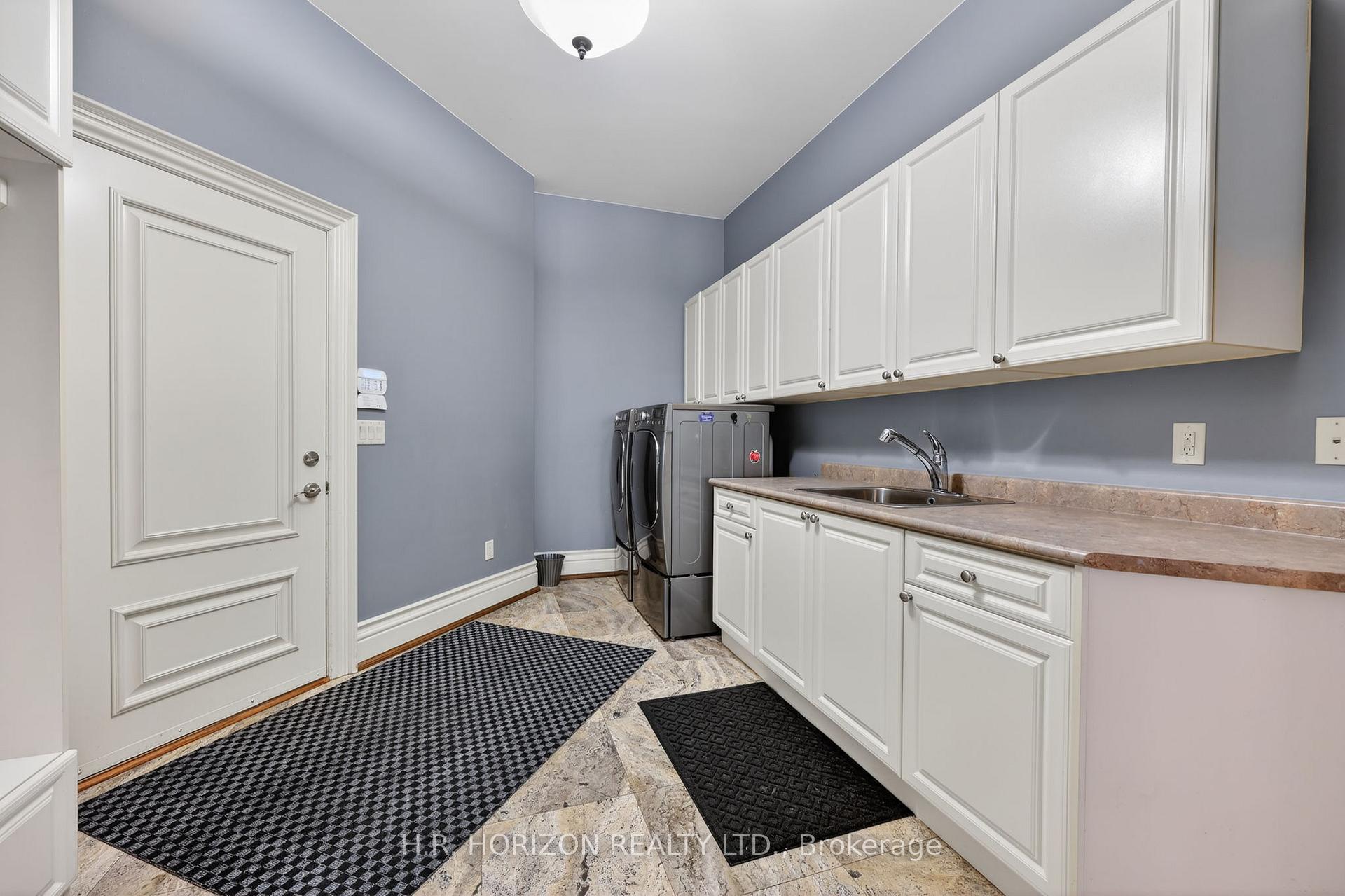 Photo 41 of 13045 Jane Street, King, King City — HOMEH