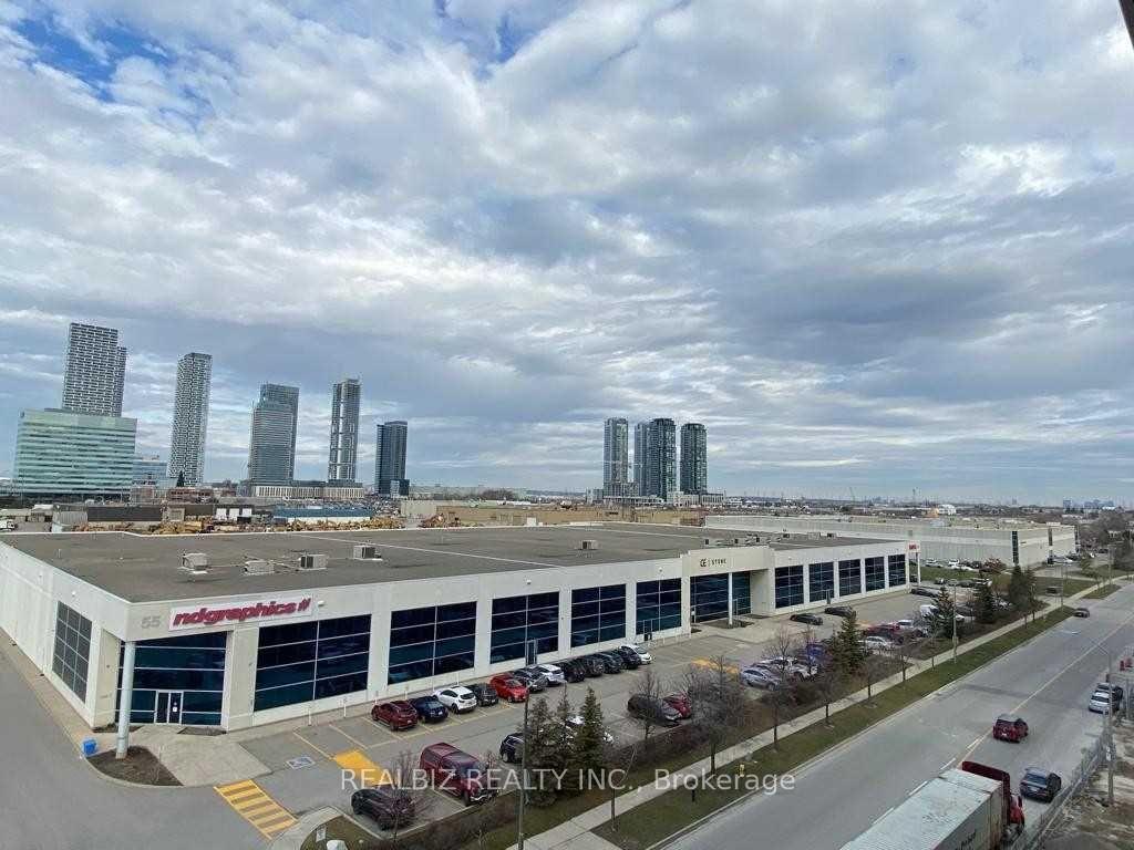 Photo 5 of Unit 618, 10 Honeycrisp Crescent, Vaughan, Vaughan Corporate Centre — HOMEH