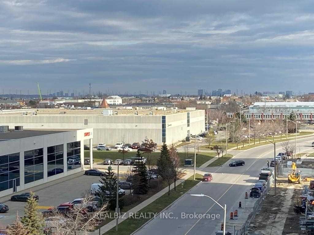Photo 8 of Unit 618, 10 Honeycrisp Crescent, Vaughan, Vaughan Corporate Centre — HOMEH