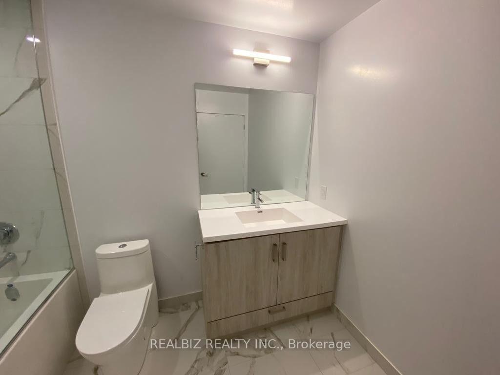 Photo 13 of Unit 618, 10 Honeycrisp Crescent, Vaughan, Vaughan Corporate Centre — HOMEH