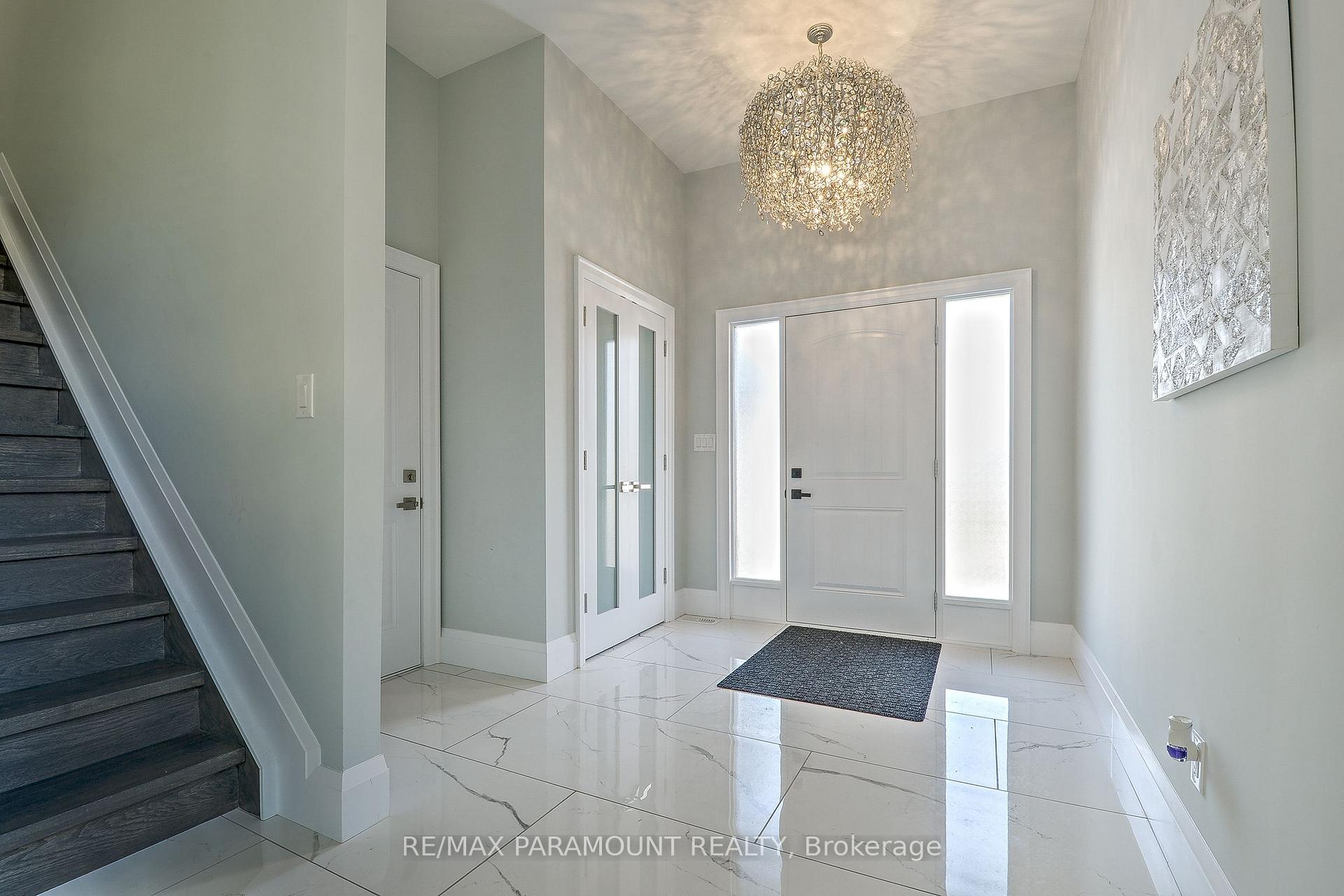 Photo 4 of 1780 Pierre Avenue, Windsor, South Walkerville — HOMEH