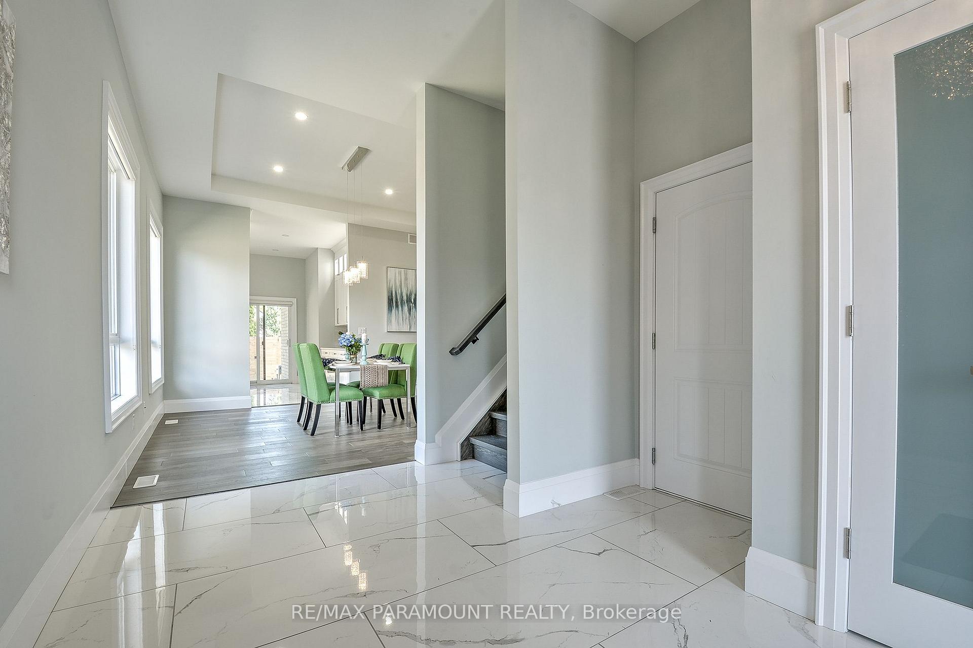 Photo 5 of 1780 Pierre Avenue, Windsor, South Walkerville — HOMEH