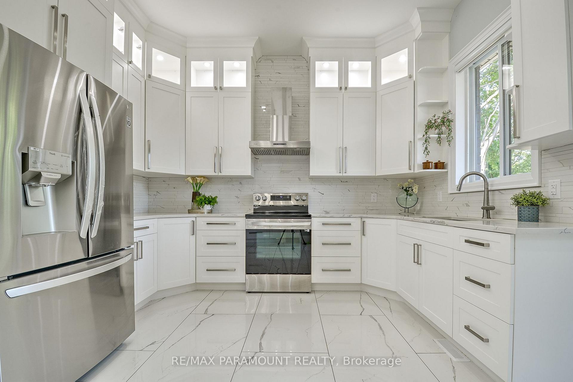 Photo 12 of 1780 Pierre Avenue, Windsor, South Walkerville — HOMEH