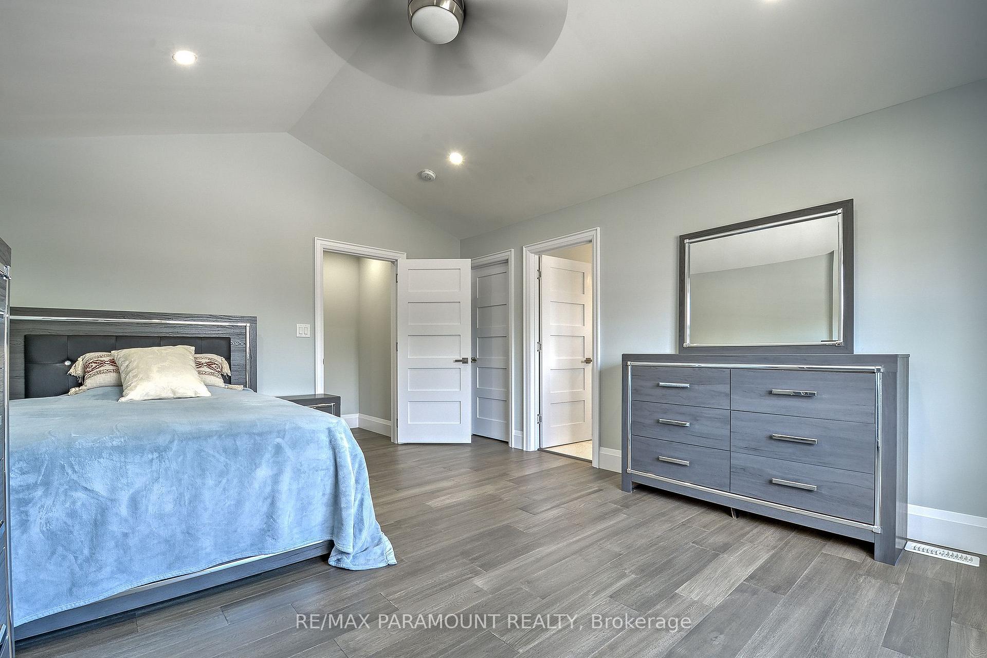 Photo 22 of 1780 Pierre Avenue, Windsor, South Walkerville — HOMEH