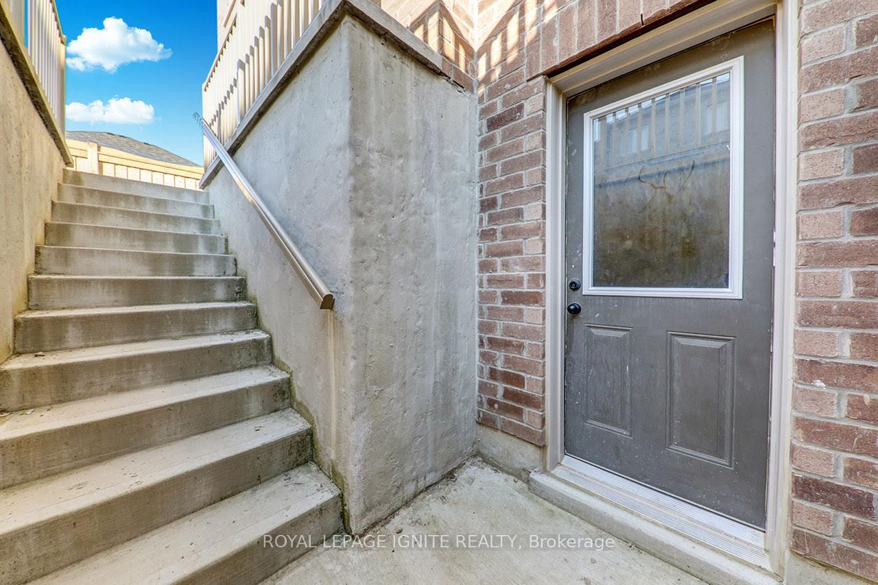 Photo 2 of Unit Basement, 56 Mersey Street, Vaughan, Kleinburg — HOMEH