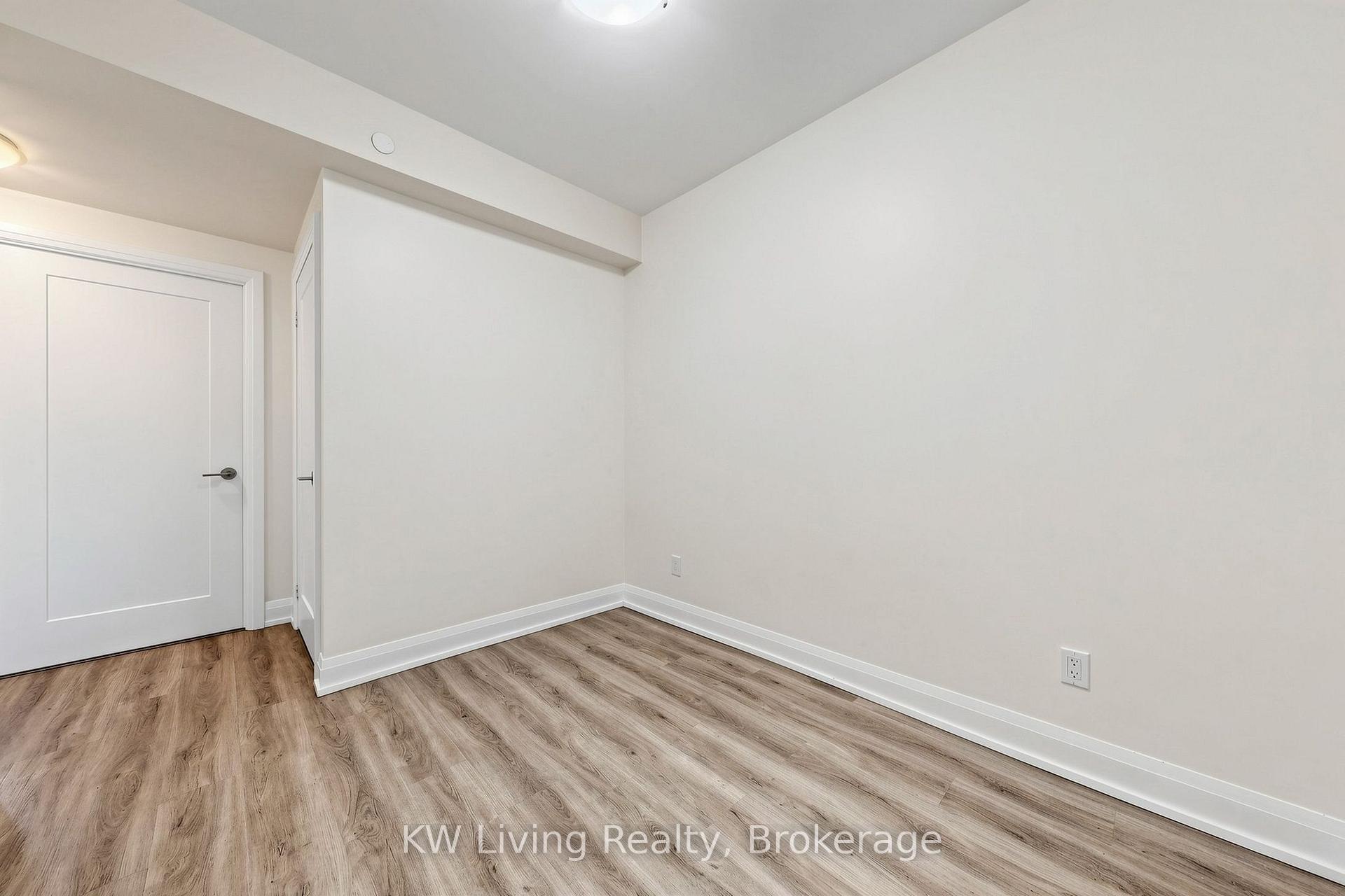Photo 10 of Unit 312, 18 Graydon Hall Drive, North York, Parkwoods-Donalda — HOMEH
