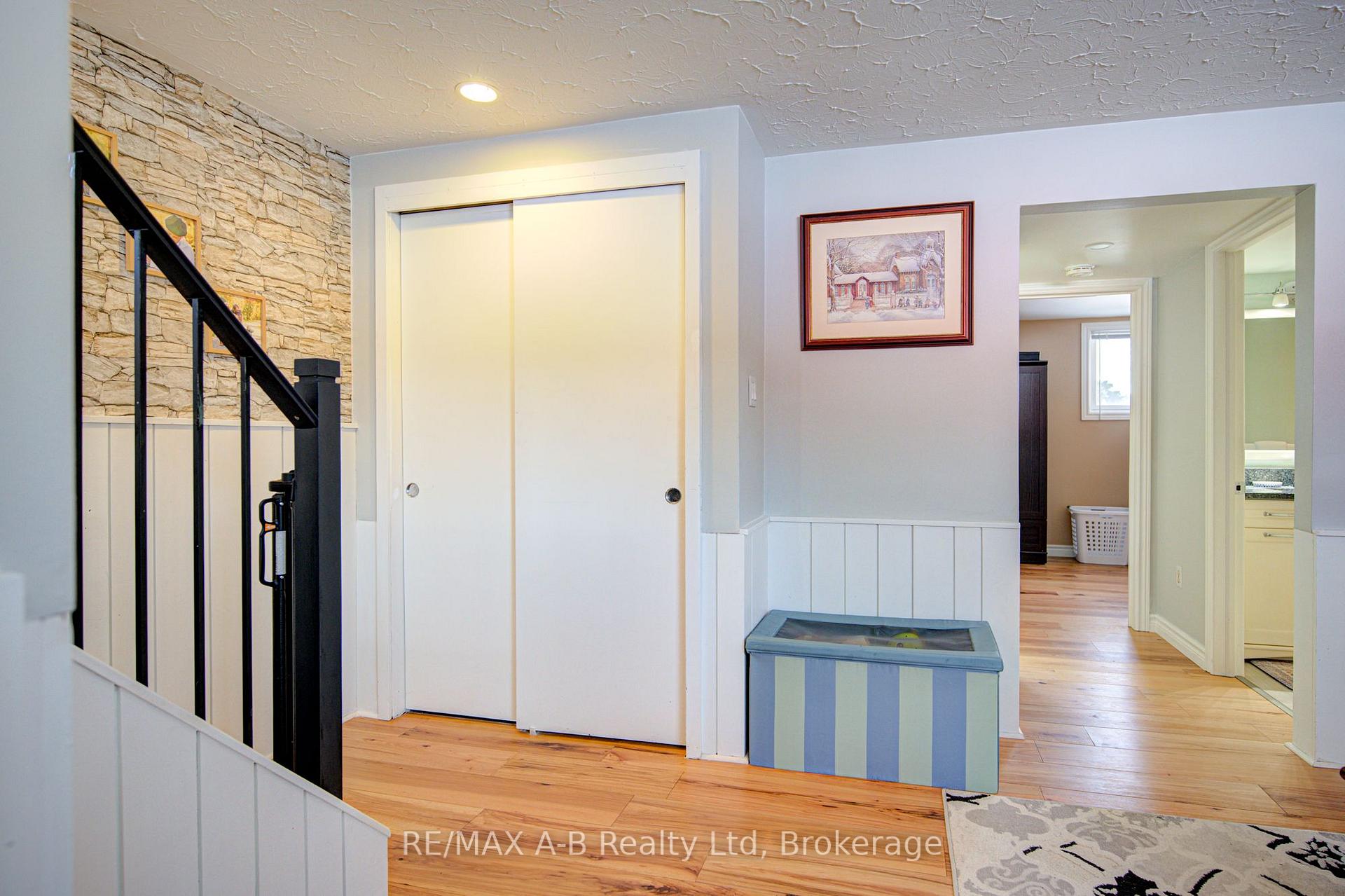 Photo 28 of 19 Linton Place, Kitchener, Stanley Park — HOMEH