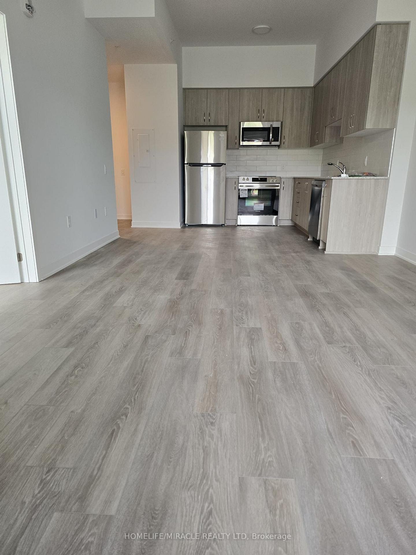 Photo 10 of Unit 113, 385 Arctic Red Drive, Oshawa, Windfields — HOMEH