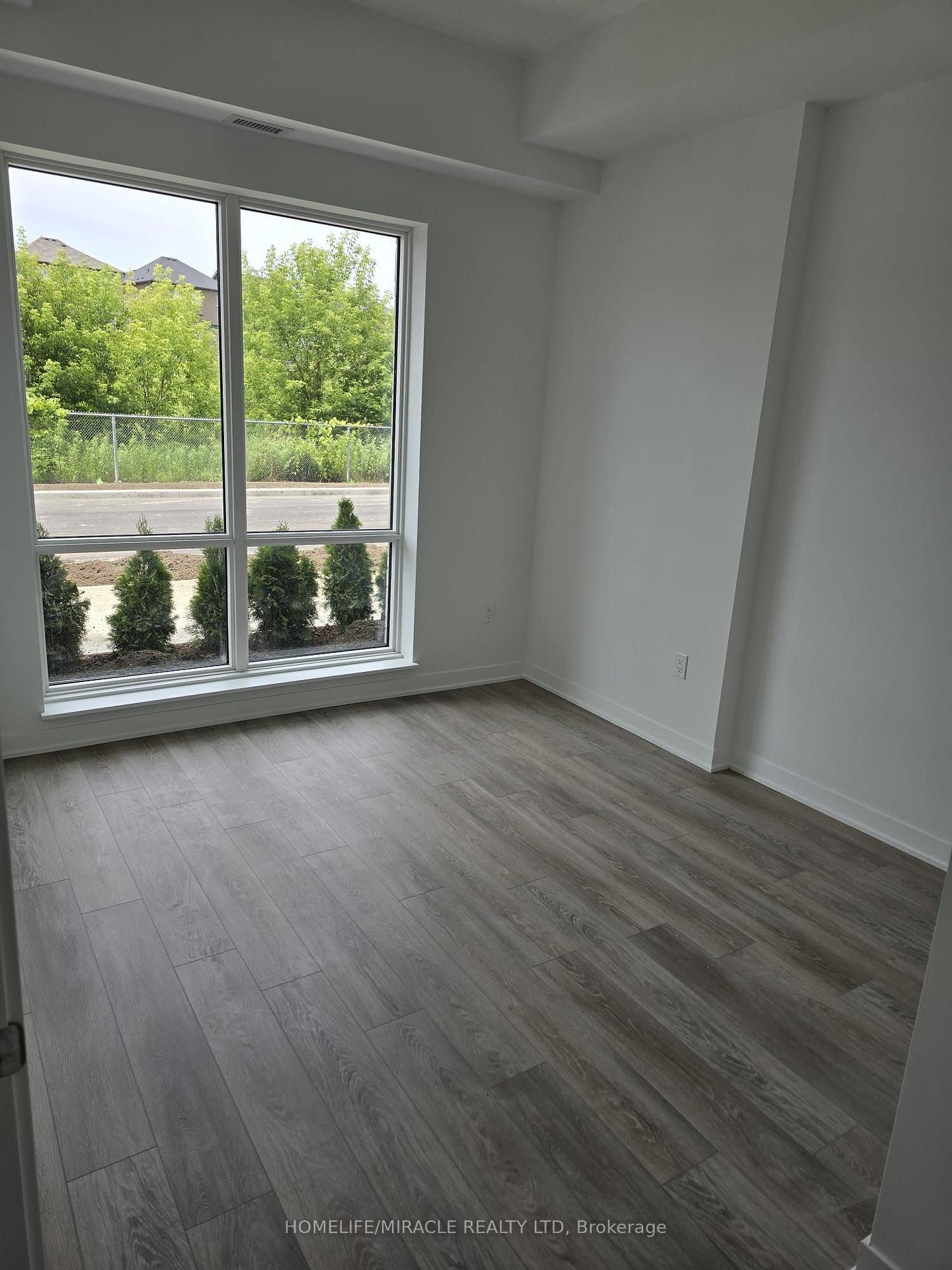 Photo 11 of Unit 113, 385 Arctic Red Drive, Oshawa, Windfields — HOMEH