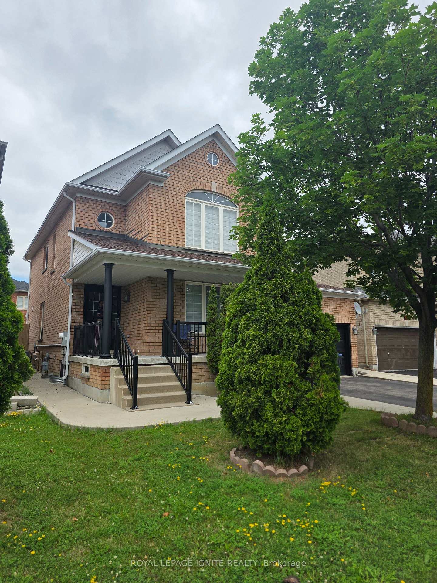 Photo 2 of Unit Unit A (BSMT), 15 Sugarcane Avenue, Brampton, Sandringham-Wellington — HOMEH