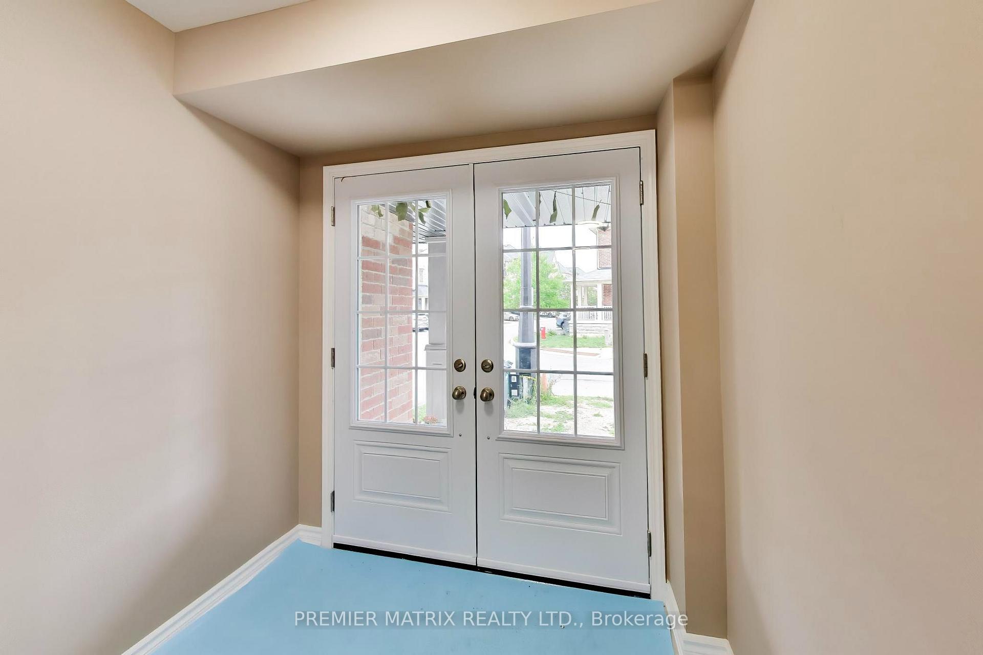 Photo 4 of 37 Shiff Crescent, Brampton, Heart Lake East — HOMEH