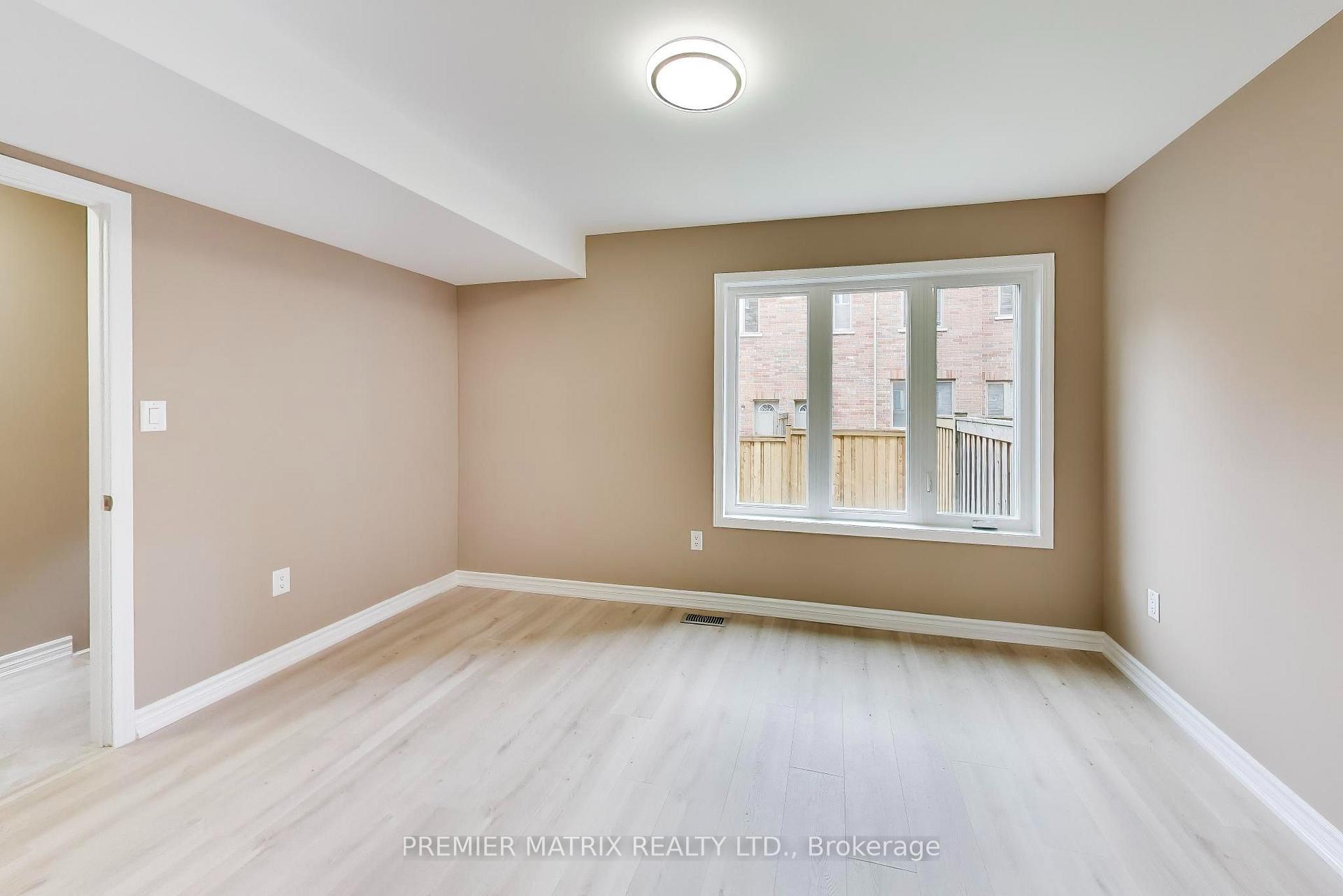 Photo 6 of 37 Shiff Crescent, Brampton, Heart Lake East — HOMEH