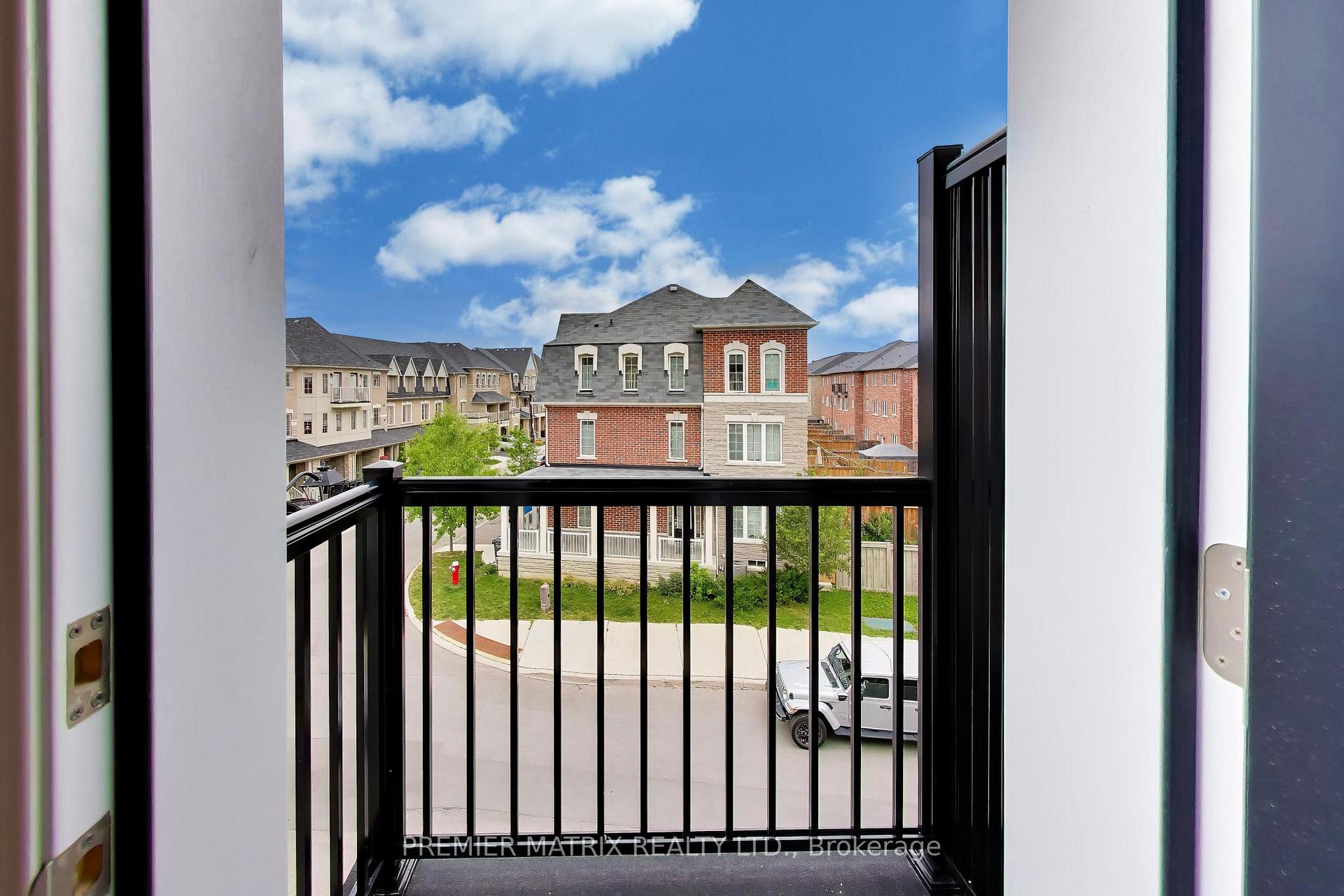 Photo 24 of 37 Shiff Crescent, Brampton, Heart Lake East — HOMEH