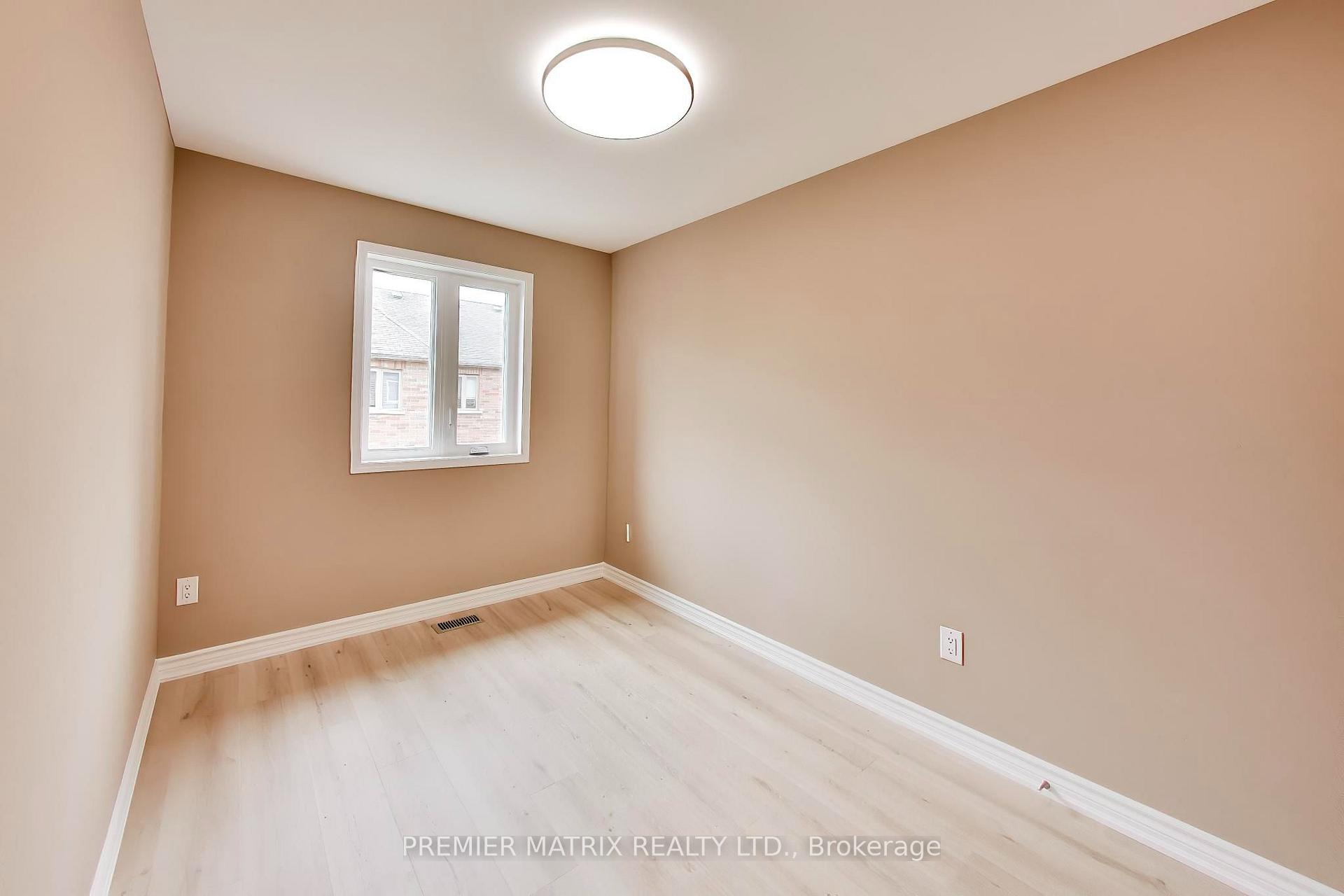 Photo 25 of 37 Shiff Crescent, Brampton, Heart Lake East — HOMEH