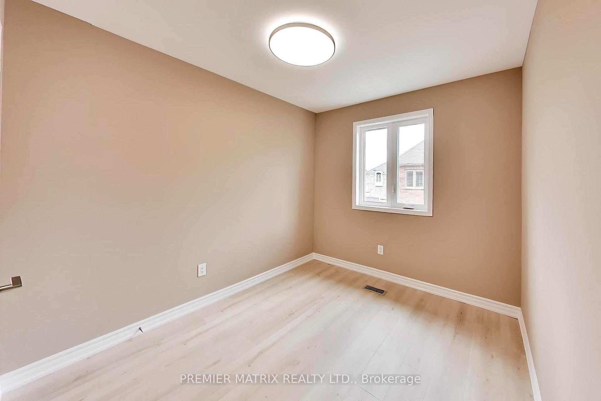 Photo 27 of 37 Shiff Crescent, Brampton, Heart Lake East — HOMEH