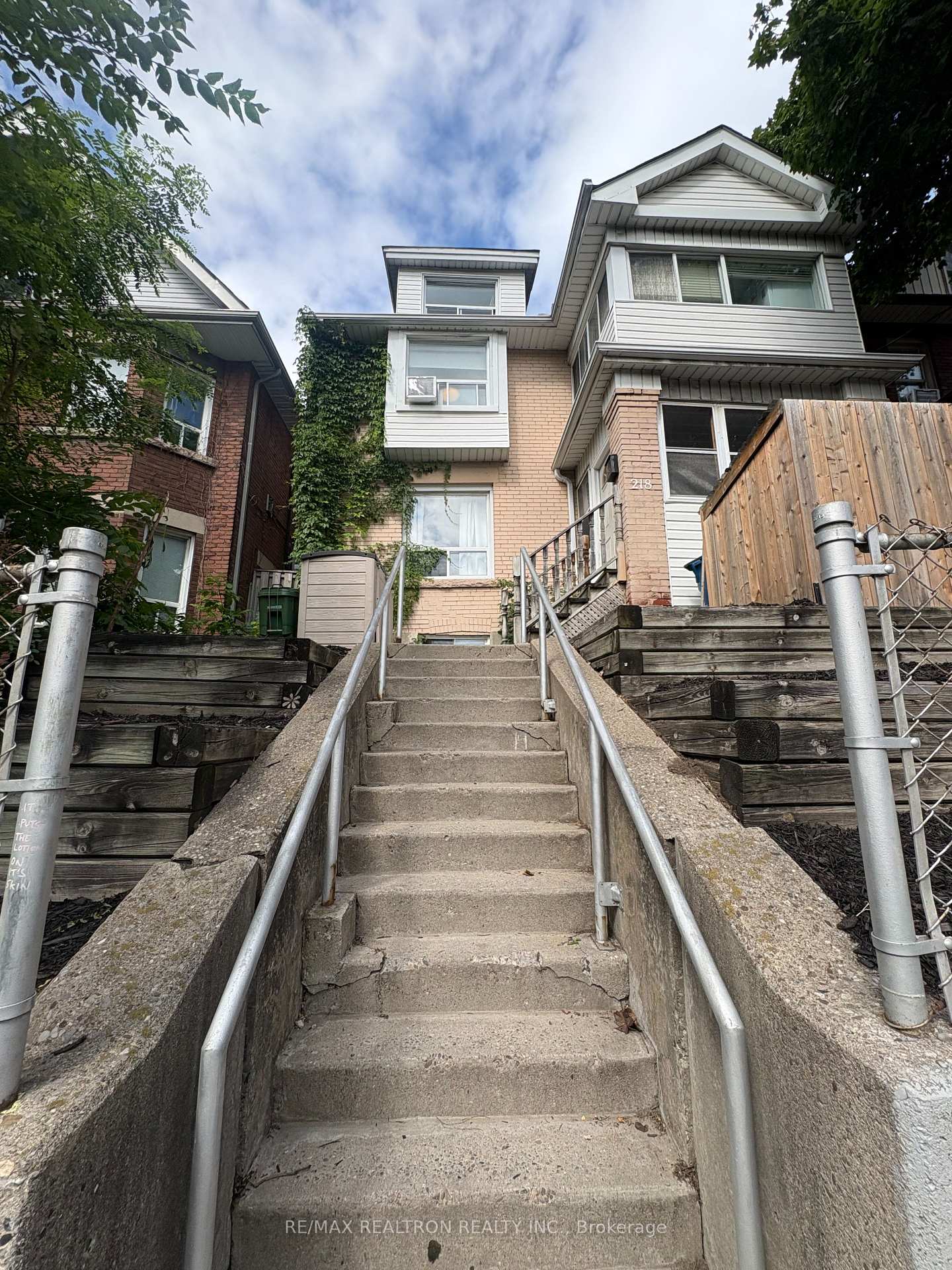 Photo 4 of 218 Keele Street, Toronto, High Park North — HOMEH