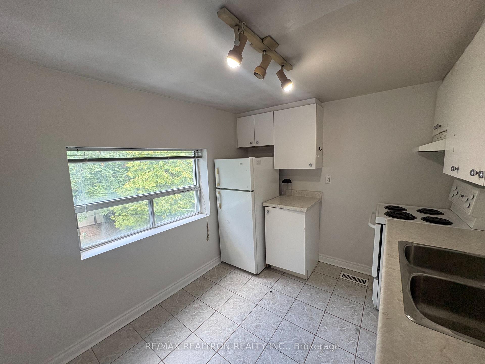 Photo 5 of 218 Keele Street, Toronto, High Park North — HOMEH