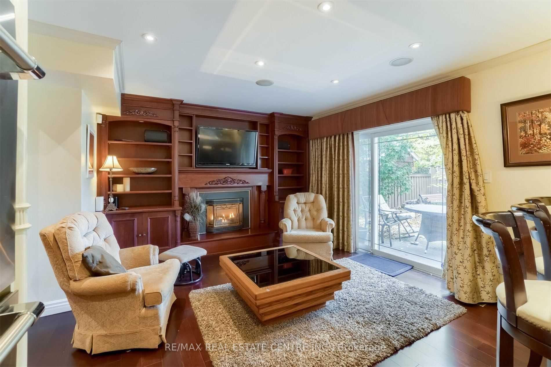Photo 16 of 41 Clearside Place, Etobicoke, Markland Wood — HOMEH