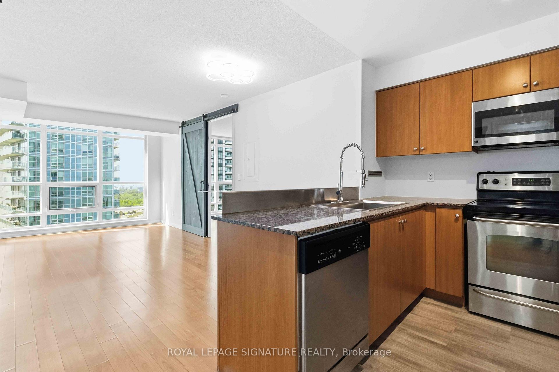 Photo 8 of Unit 1812, 185 Legion Road N, Etobicoke, Mimico — HOMEH