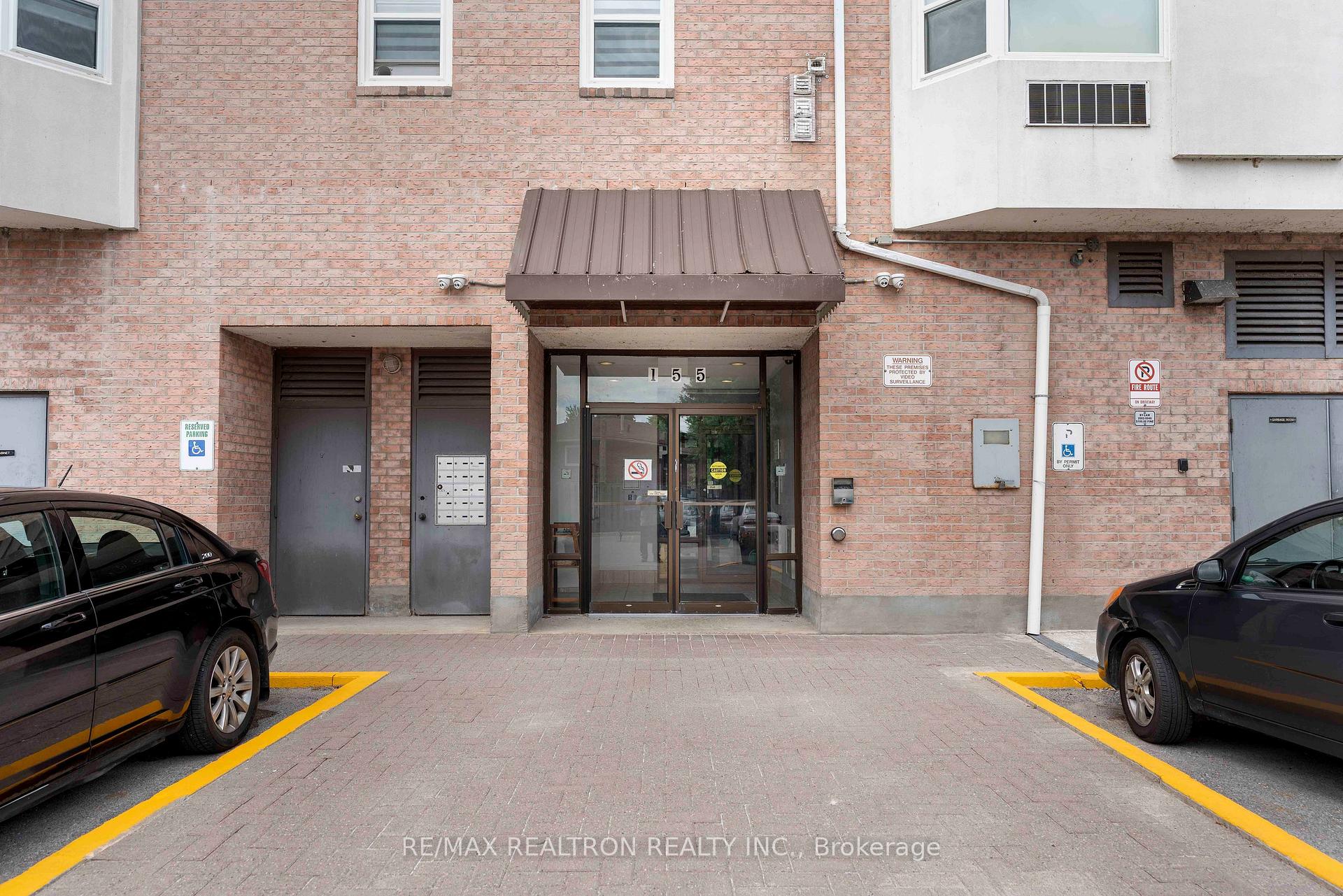 Photo 4 of Unit 315, 155 Riverglen Drive, Georgina, Keswick South — HOMEH