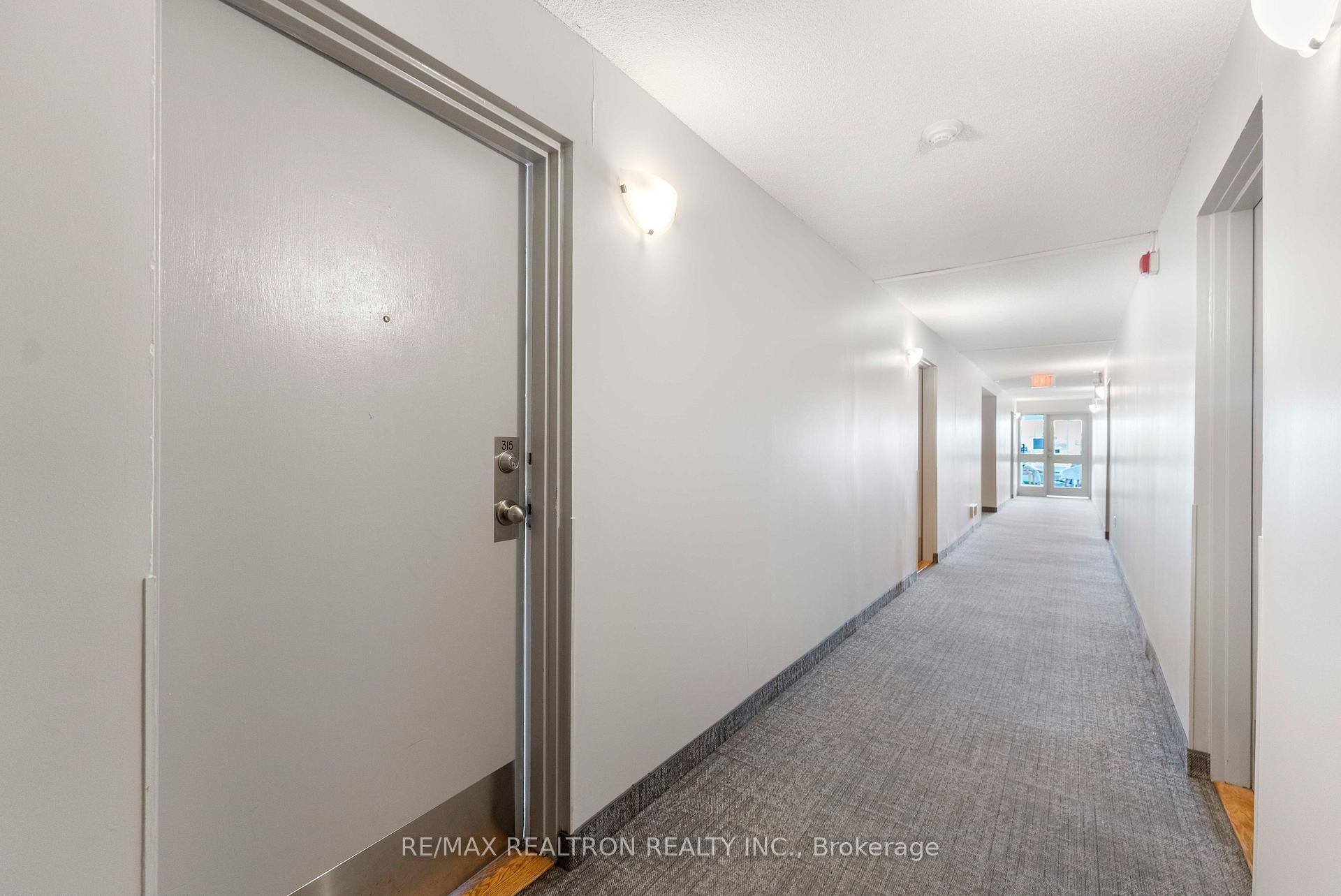 Photo 5 of Unit 315, 155 Riverglen Drive, Georgina, Keswick South — HOMEH
