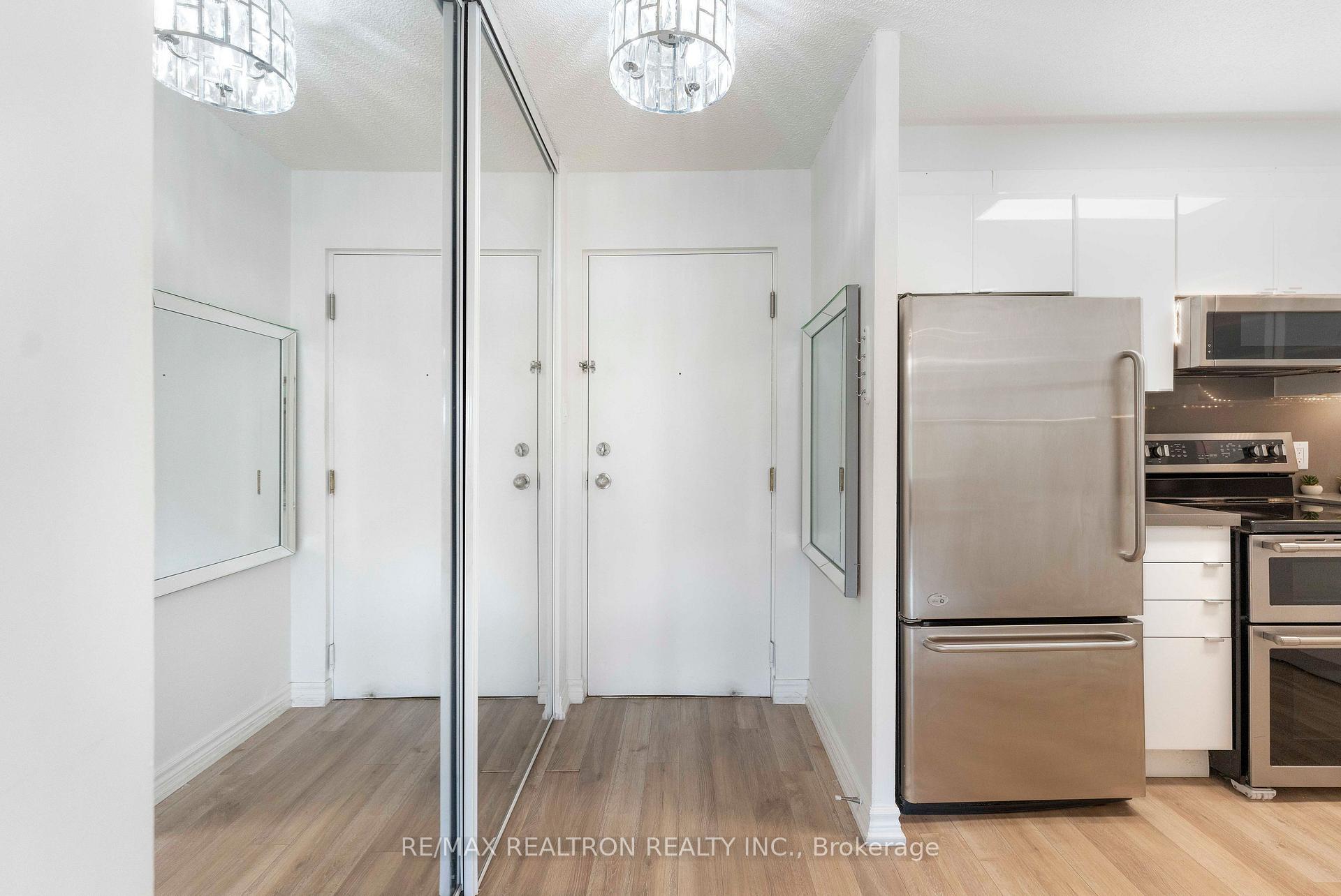 Photo 6 of Unit 315, 155 Riverglen Drive, Georgina, Keswick South — HOMEH