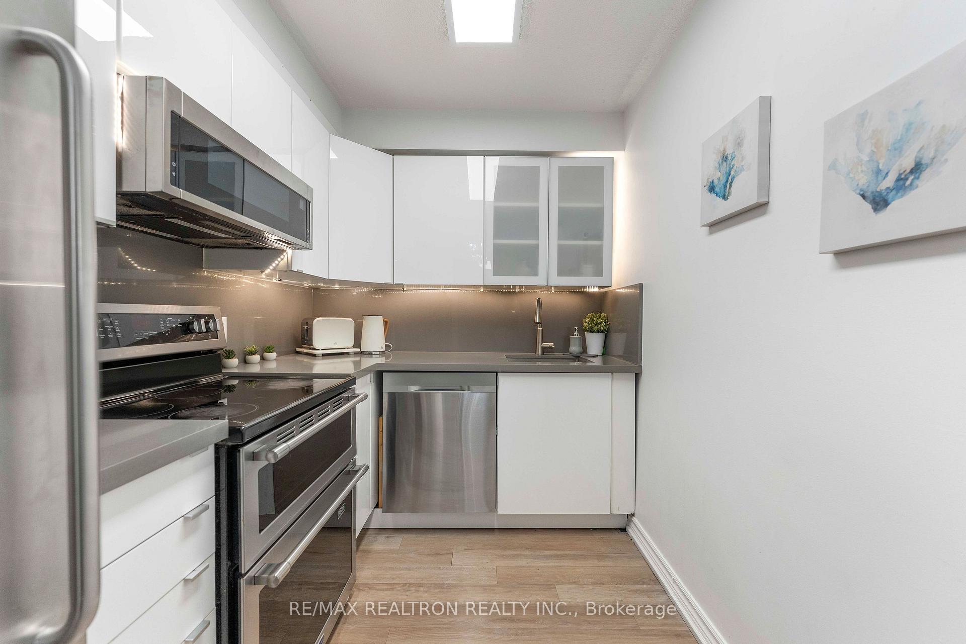 Photo 7 of Unit 315, 155 Riverglen Drive, Georgina, Keswick South — HOMEH