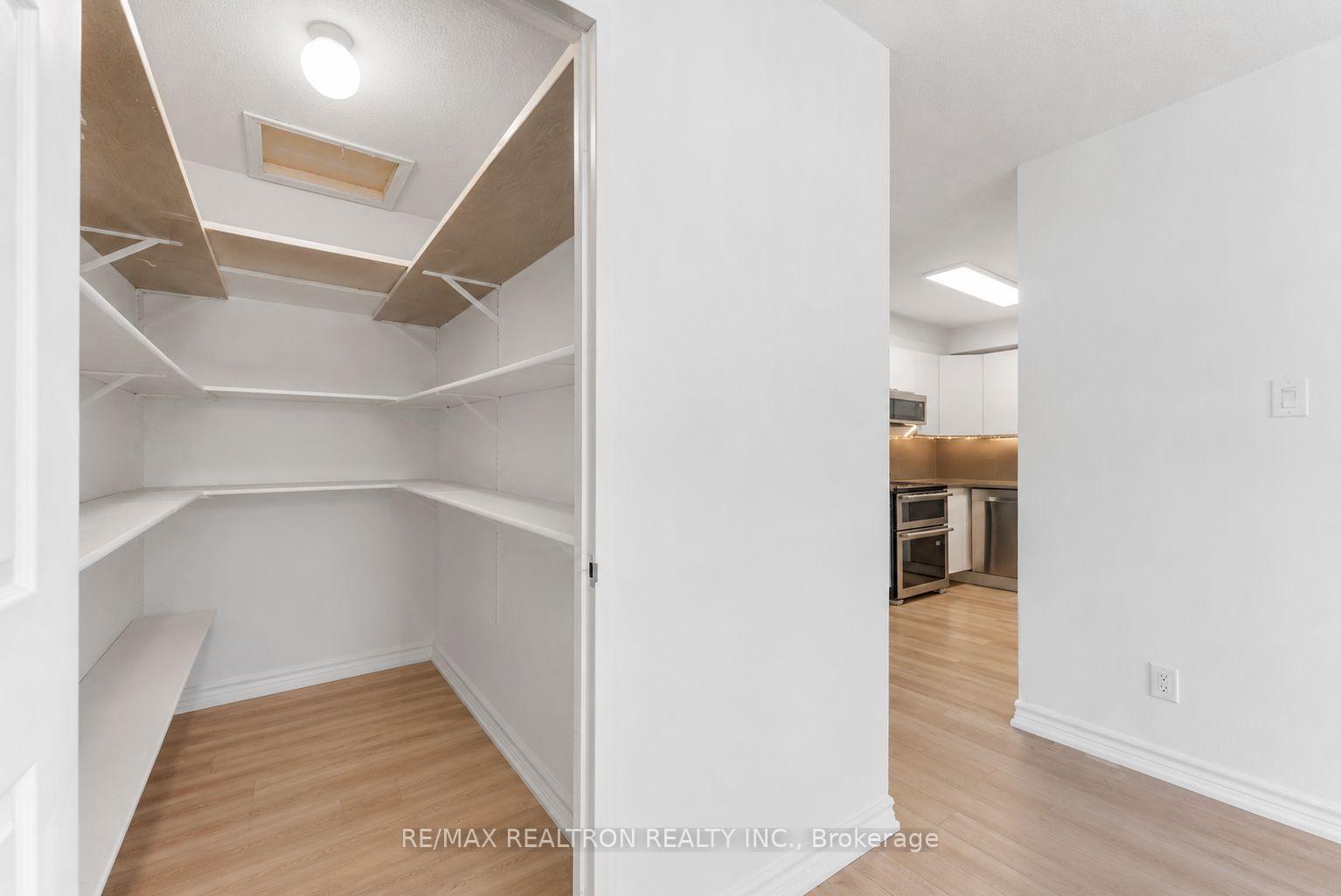 Photo 12 of Unit 315, 155 Riverglen Drive, Georgina, Keswick South — HOMEH