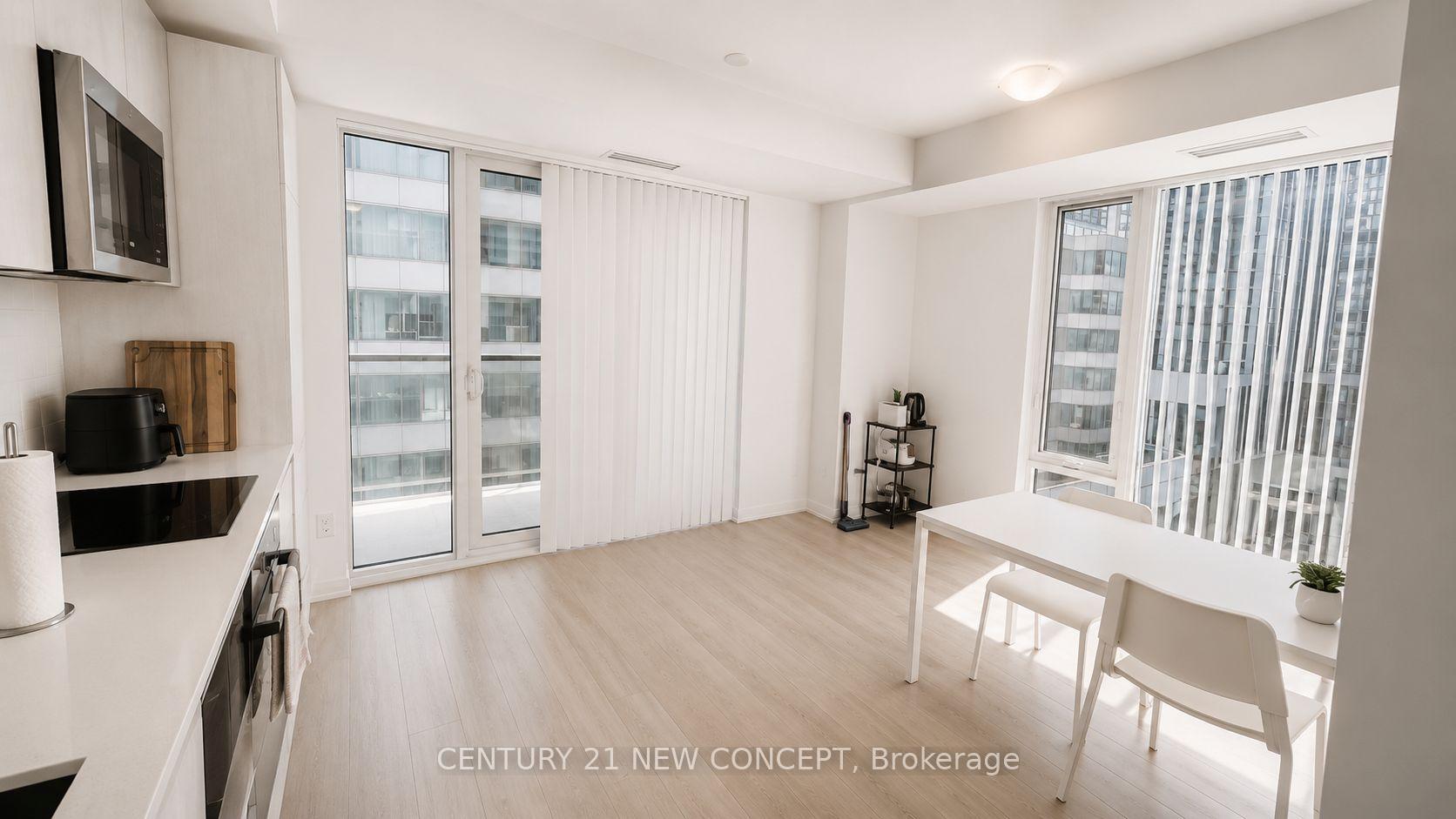 Photo 6 of Unit 1712, 8 Widmer Street, Toronto, Waterfront Communities — HOMEH