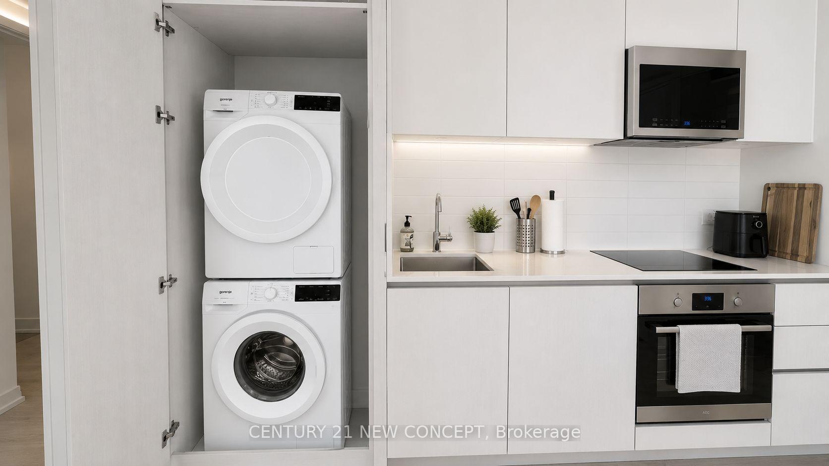Photo 14 of Unit 1712, 8 Widmer Street, Toronto, Waterfront Communities — HOMEH